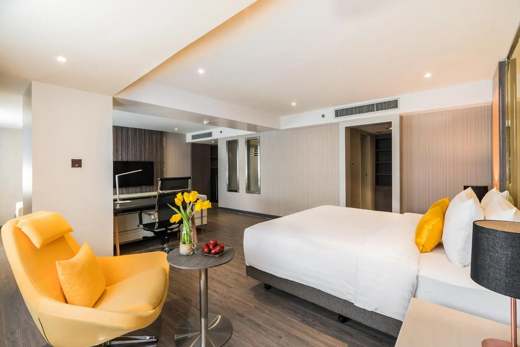 Bedroom, Bed in Hotel JAL City Bangkok