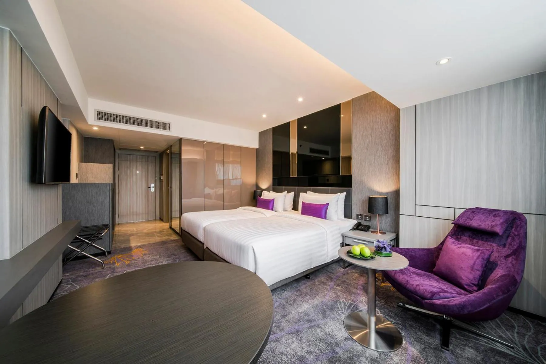 Photo of the whole room, Bed in Hotel JAL City Bangkok