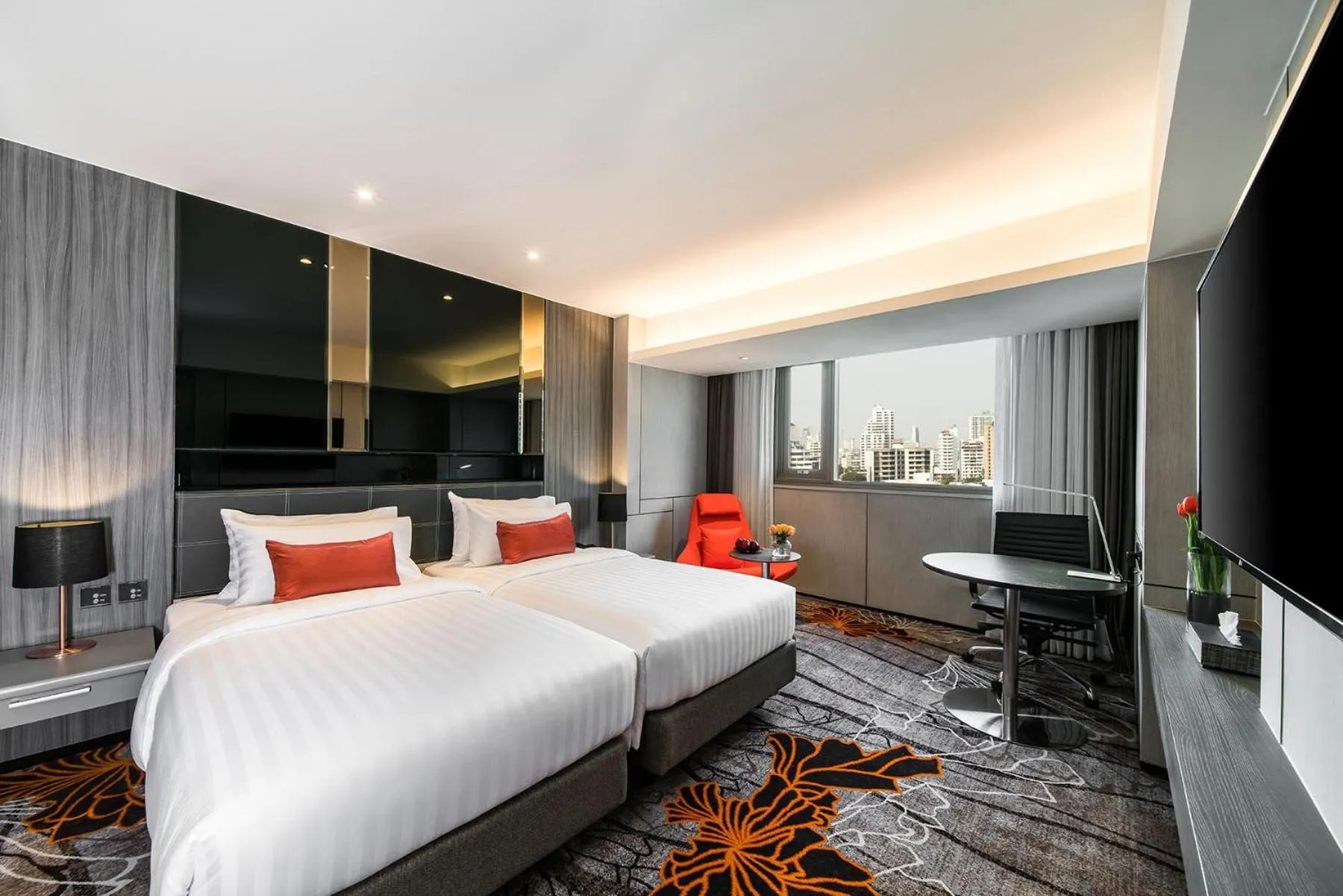 Photo of the whole room, Bed in Hotel JAL City Bangkok