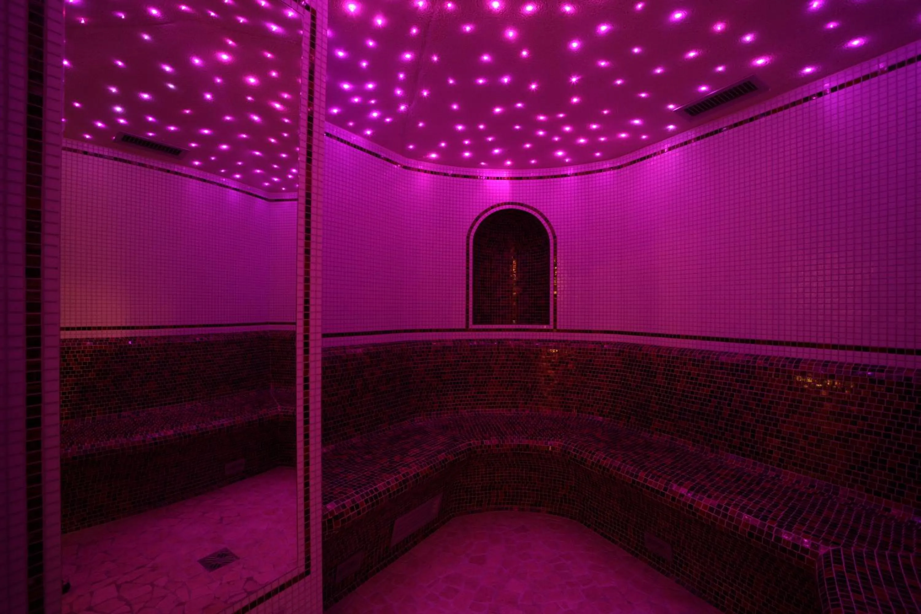 Spa and wellness centre/facilities in Hotel Garni La Roccia