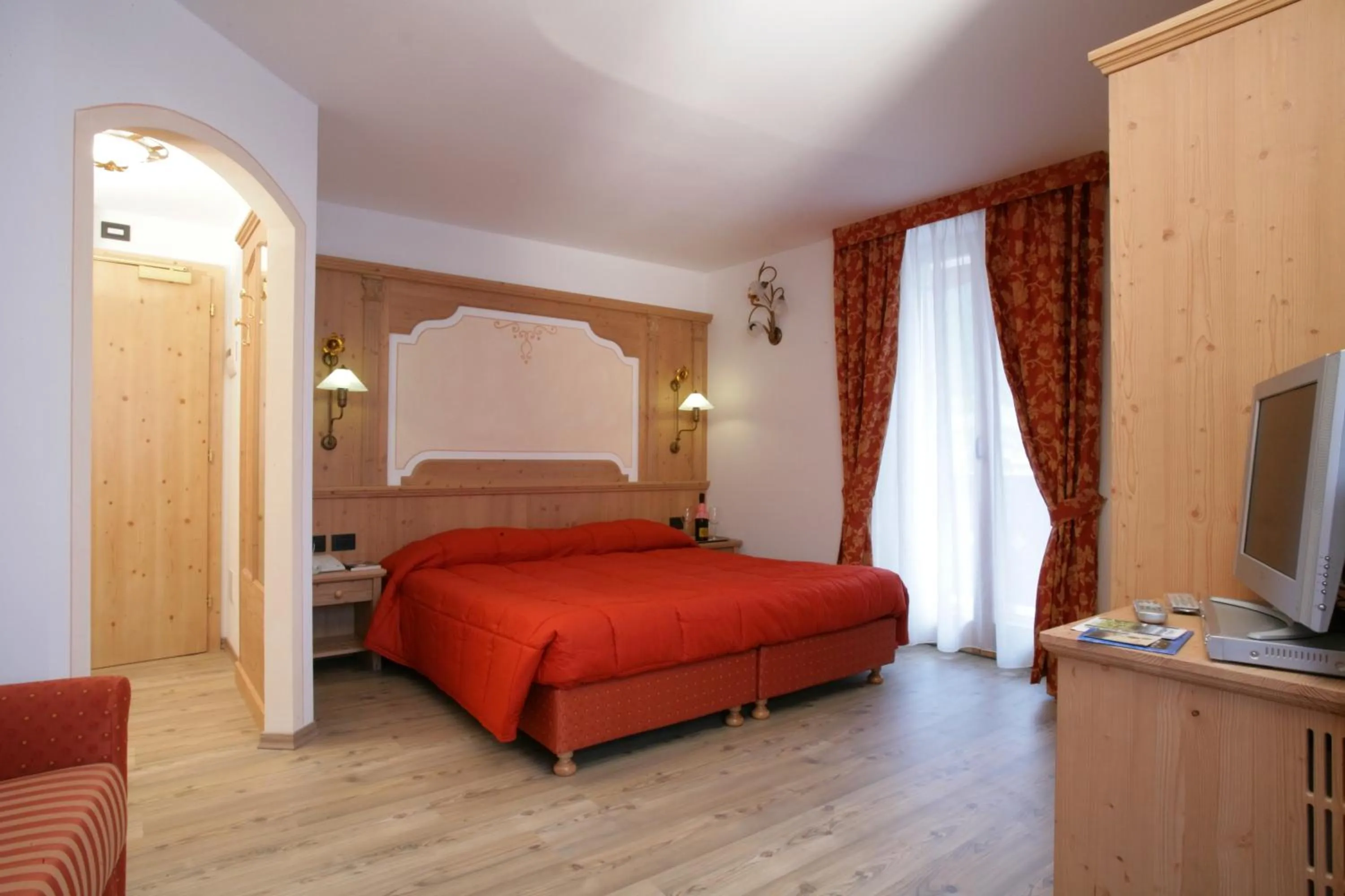 TV and multimedia, Bed in Hotel Garni La Roccia