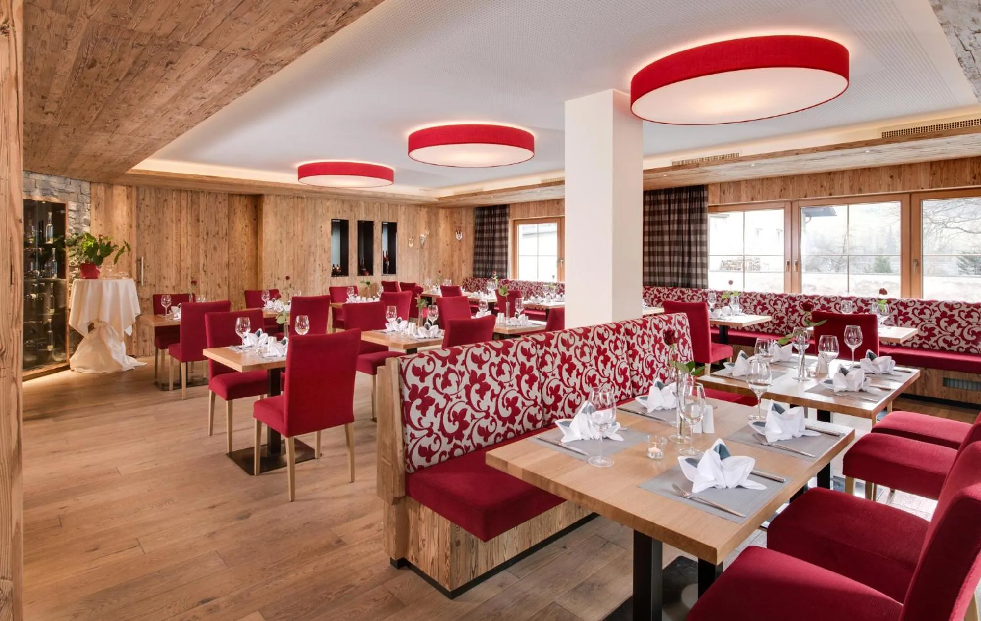 Restaurant/places to eat in Der Reschenhof