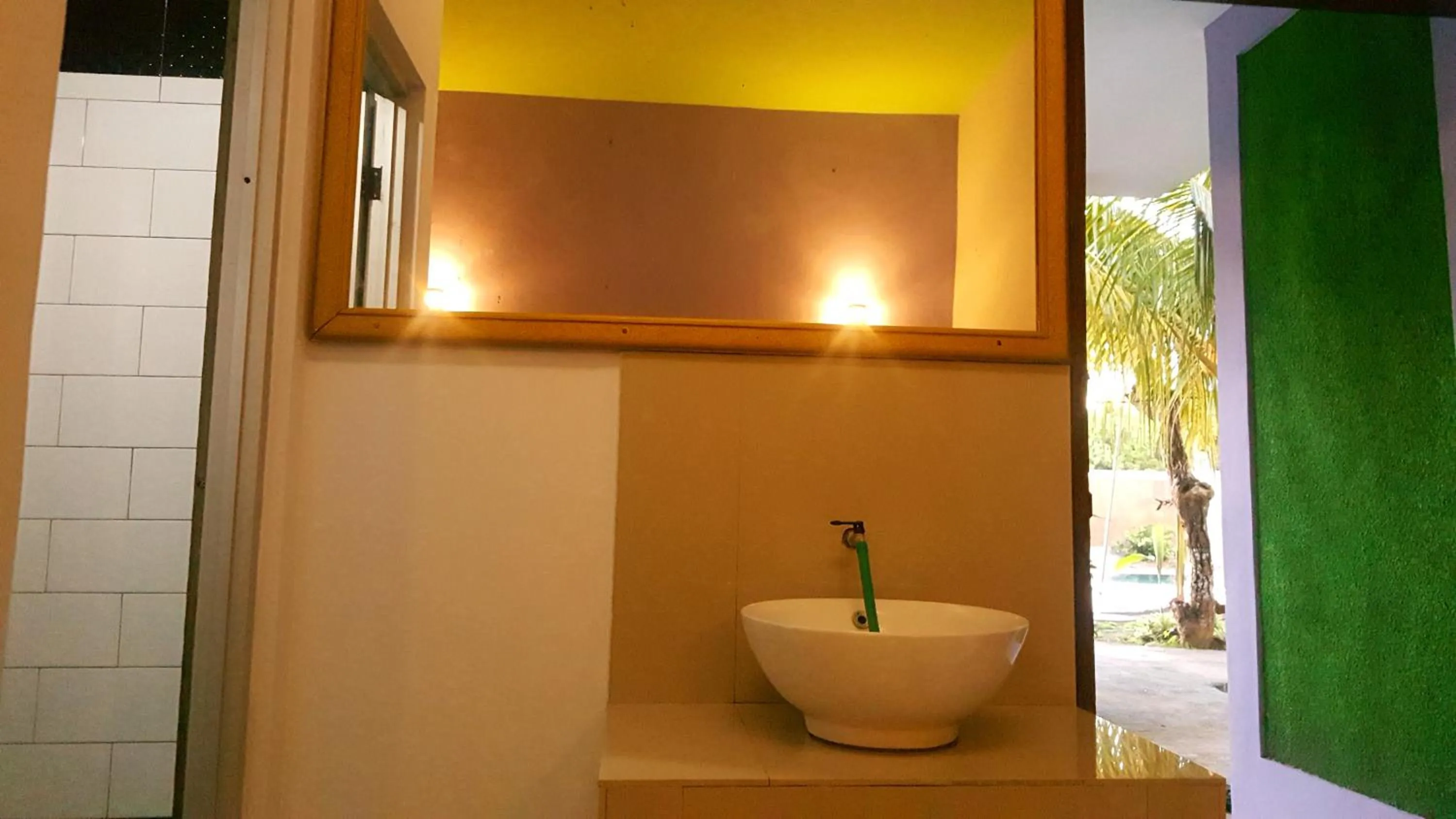 HOTEL SEGARA MANDALA