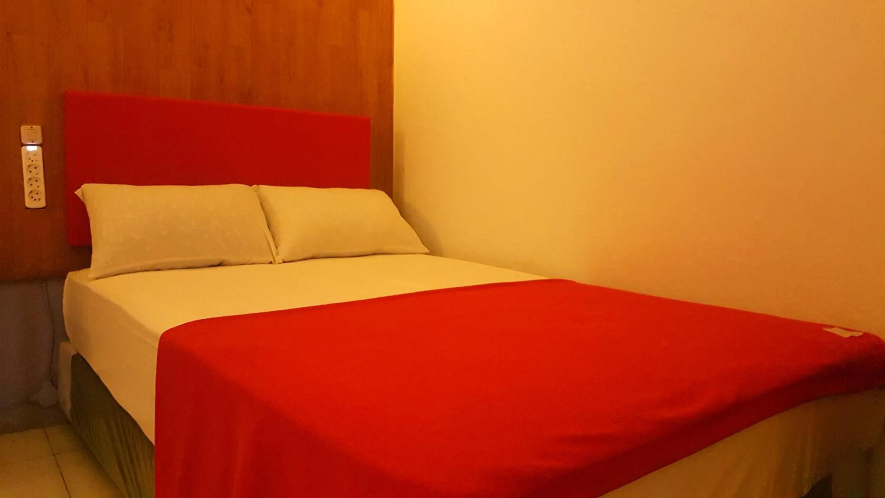 Bed in HOTEL SEGARA MANDALA