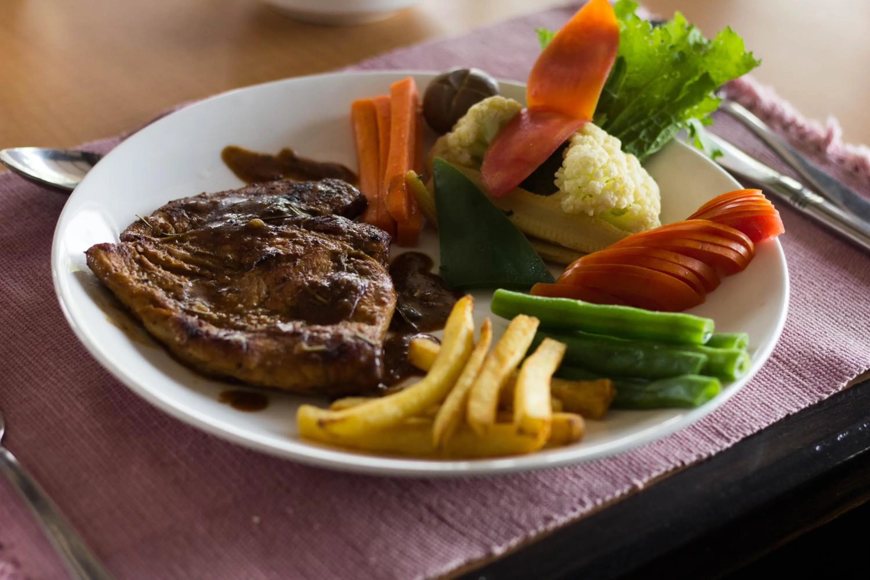 Lunch in Raniban Retreat