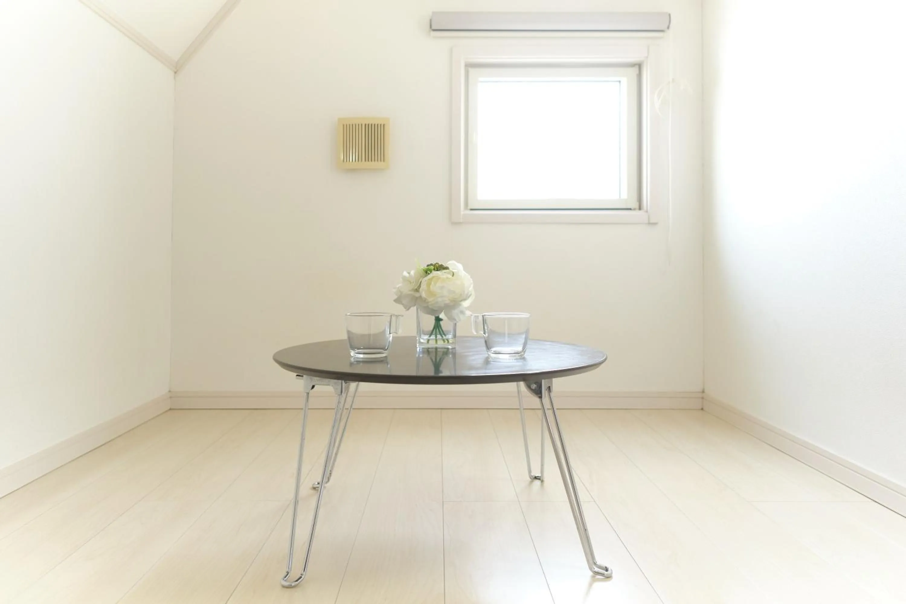 Soshigaya Apartment by Tranova