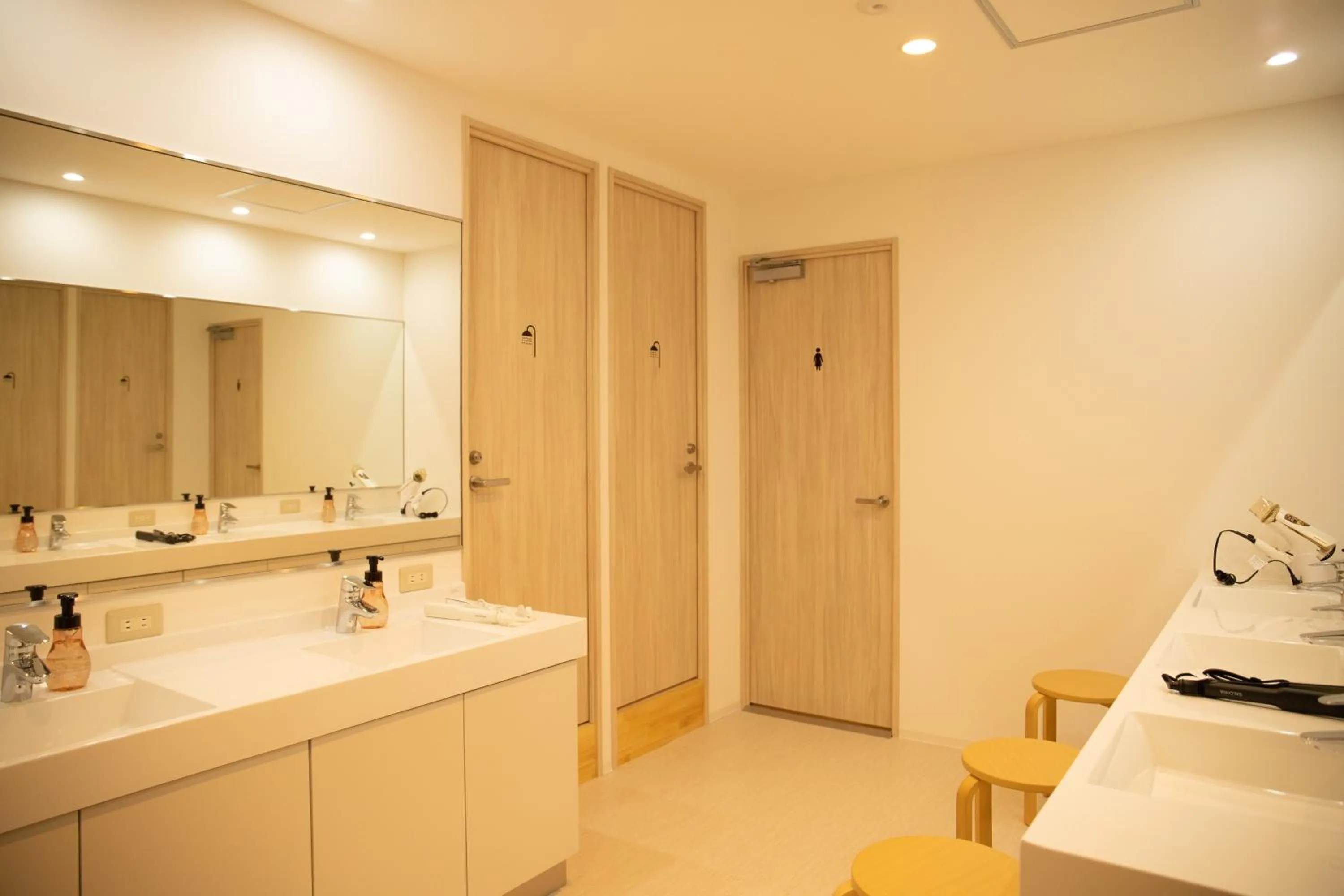 Shower in GRAND HOSTEL LDK Osaka Shinsaibashi - Former The Stay OSAKA Shinsaibashi