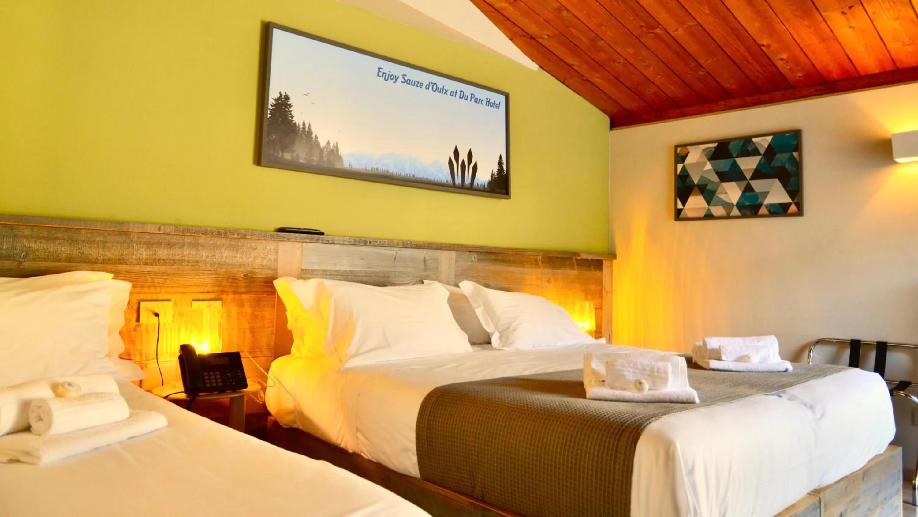 Bedroom, Bed in Du Parc Hotel