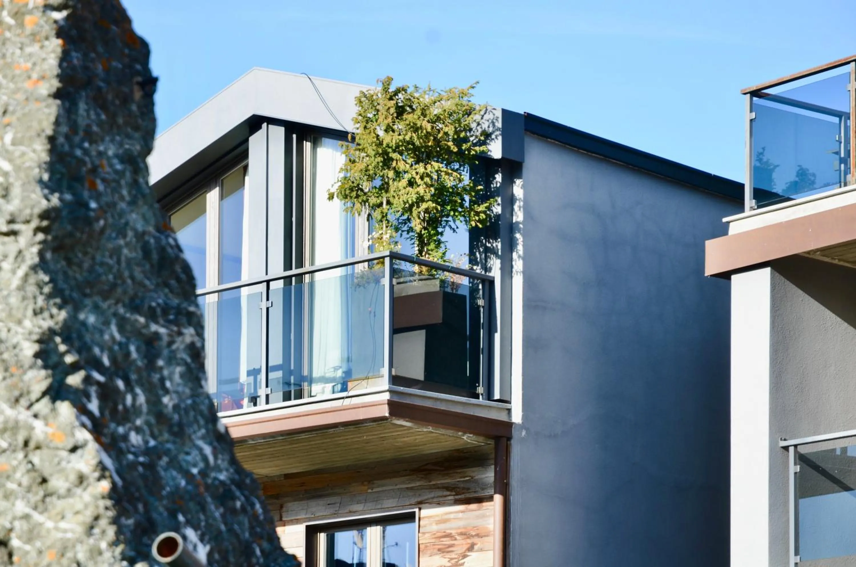 Property building in Du Parc Hotel