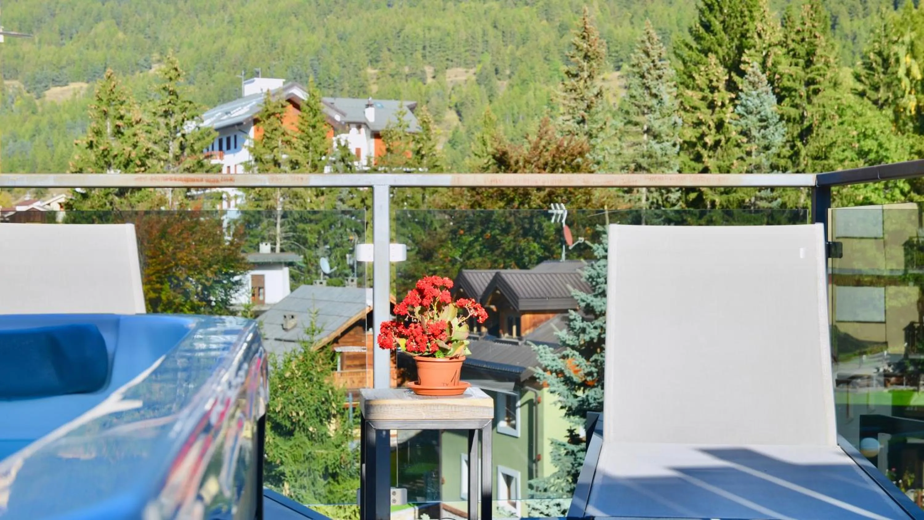 Balcony/Terrace in Du Parc Hotel