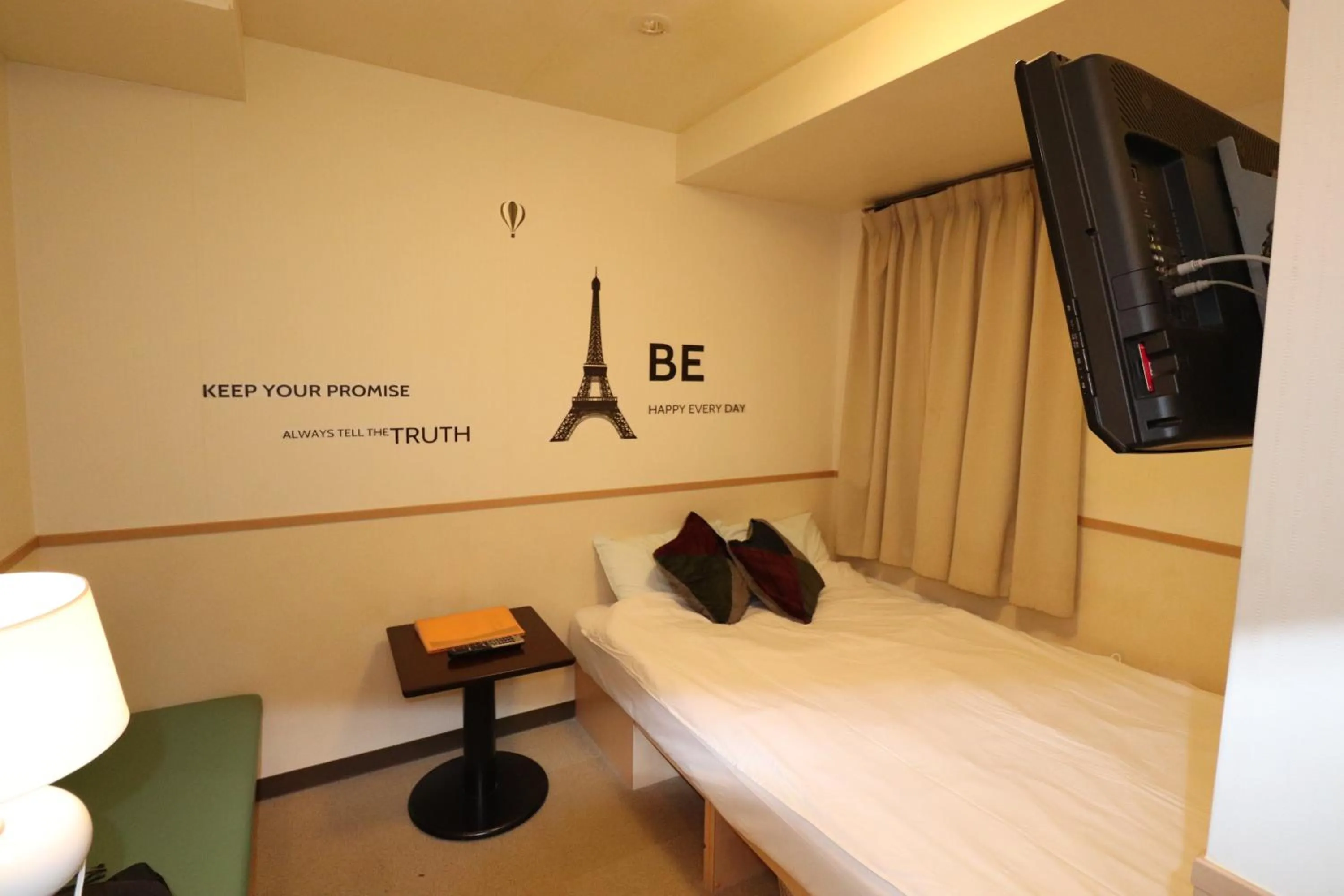 Photo of the whole room in Hotel Yuyukan Center of Kabukicho, Shinjuku