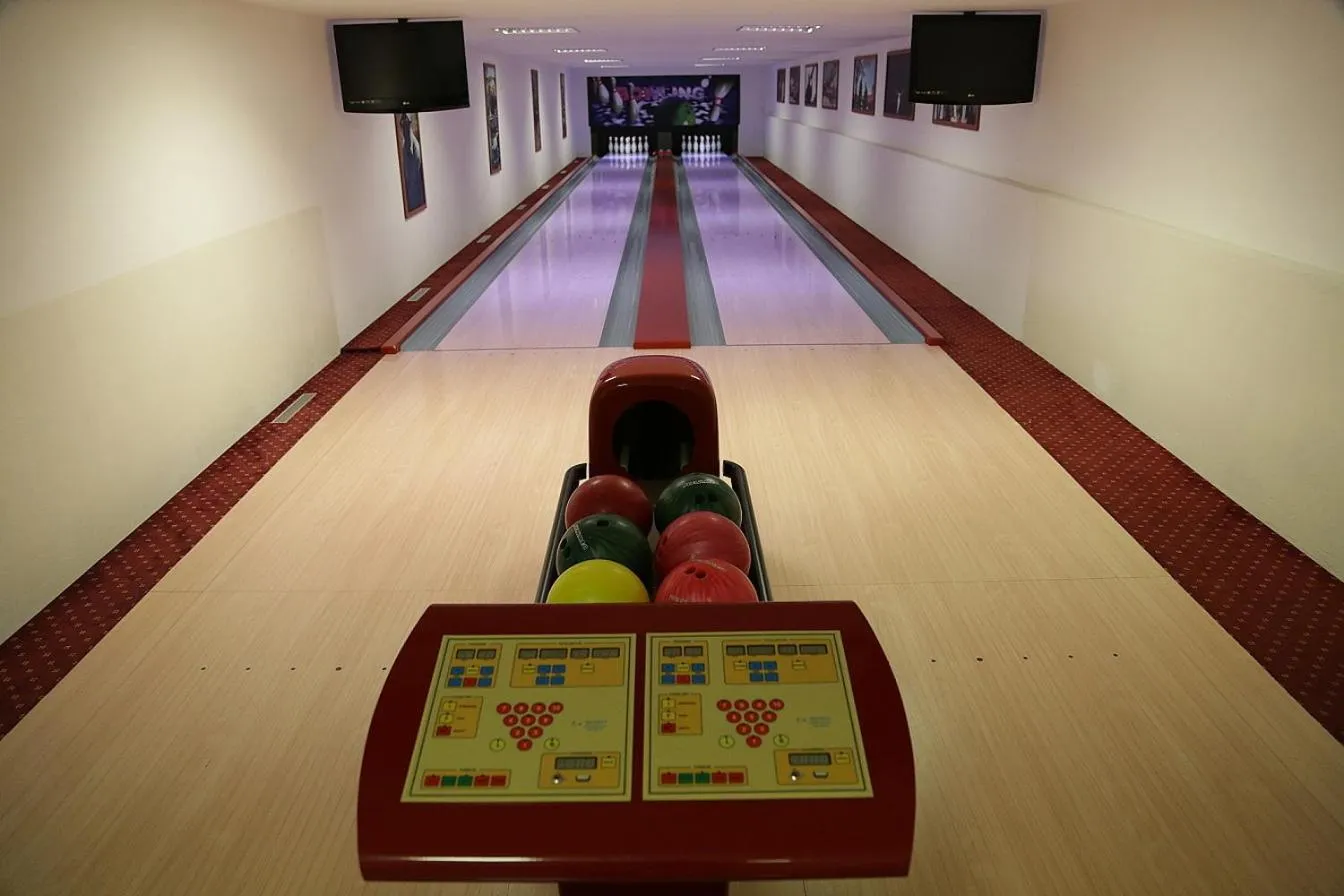 Bowling in Hotel Auto Jas
