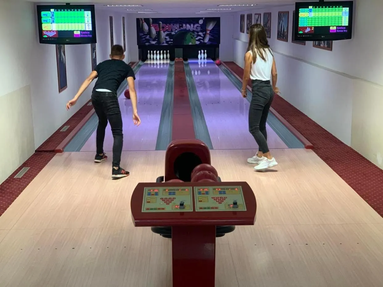Bowling in Hotel Auto Jas