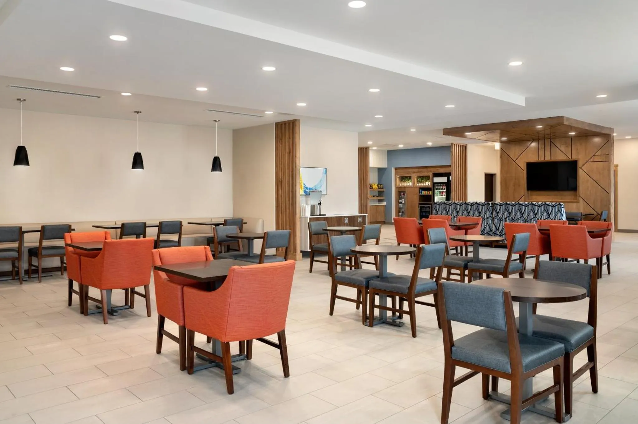 Property building in Holiday Inn Express Richmond by IHG