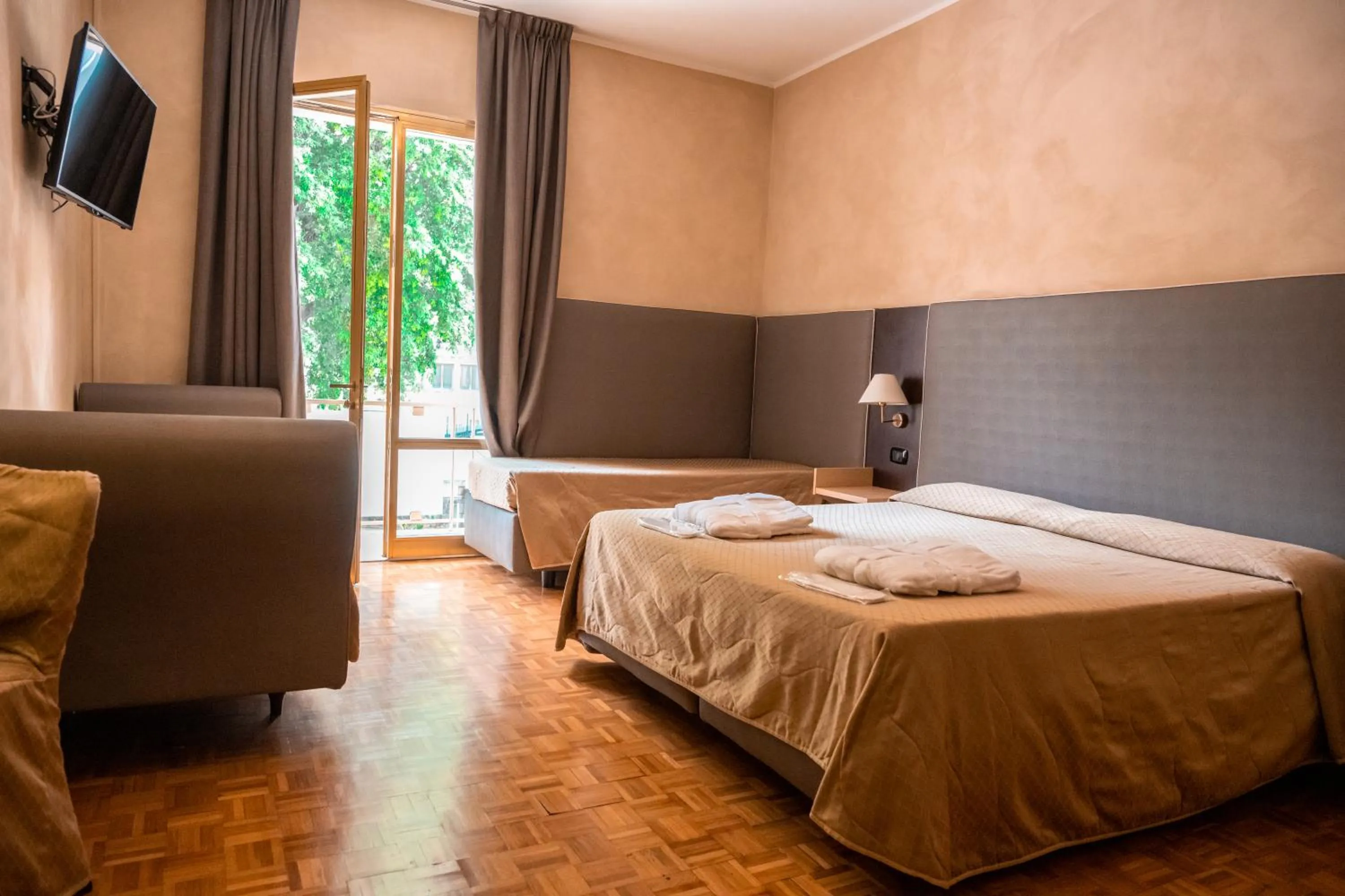 Bed in Hotel Terme Pellegrini