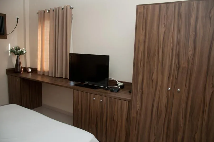 Bedroom, Bed in Plaza Suite Hotel