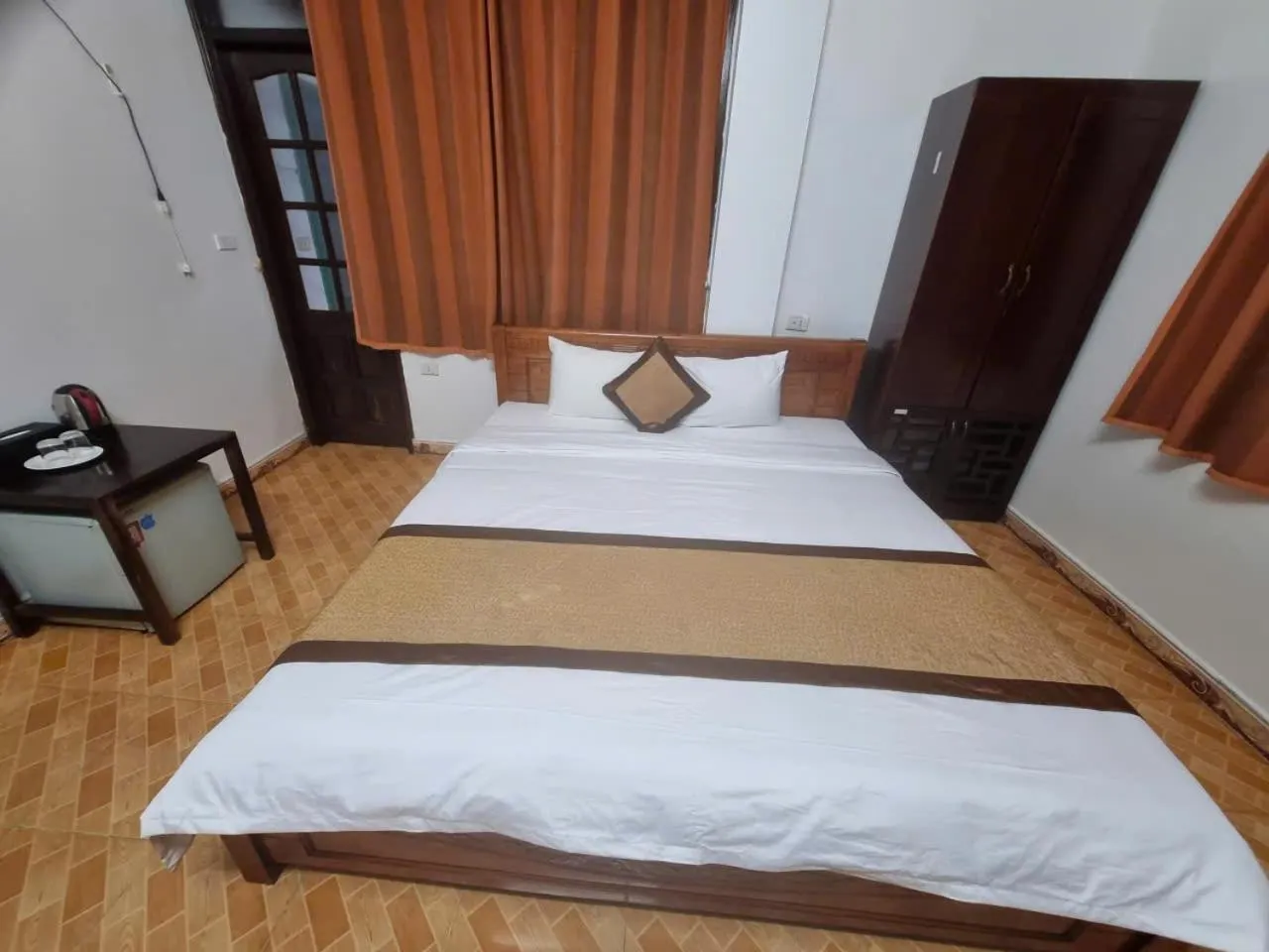 Bedroom, Bed in Alex Ha Long Hotel