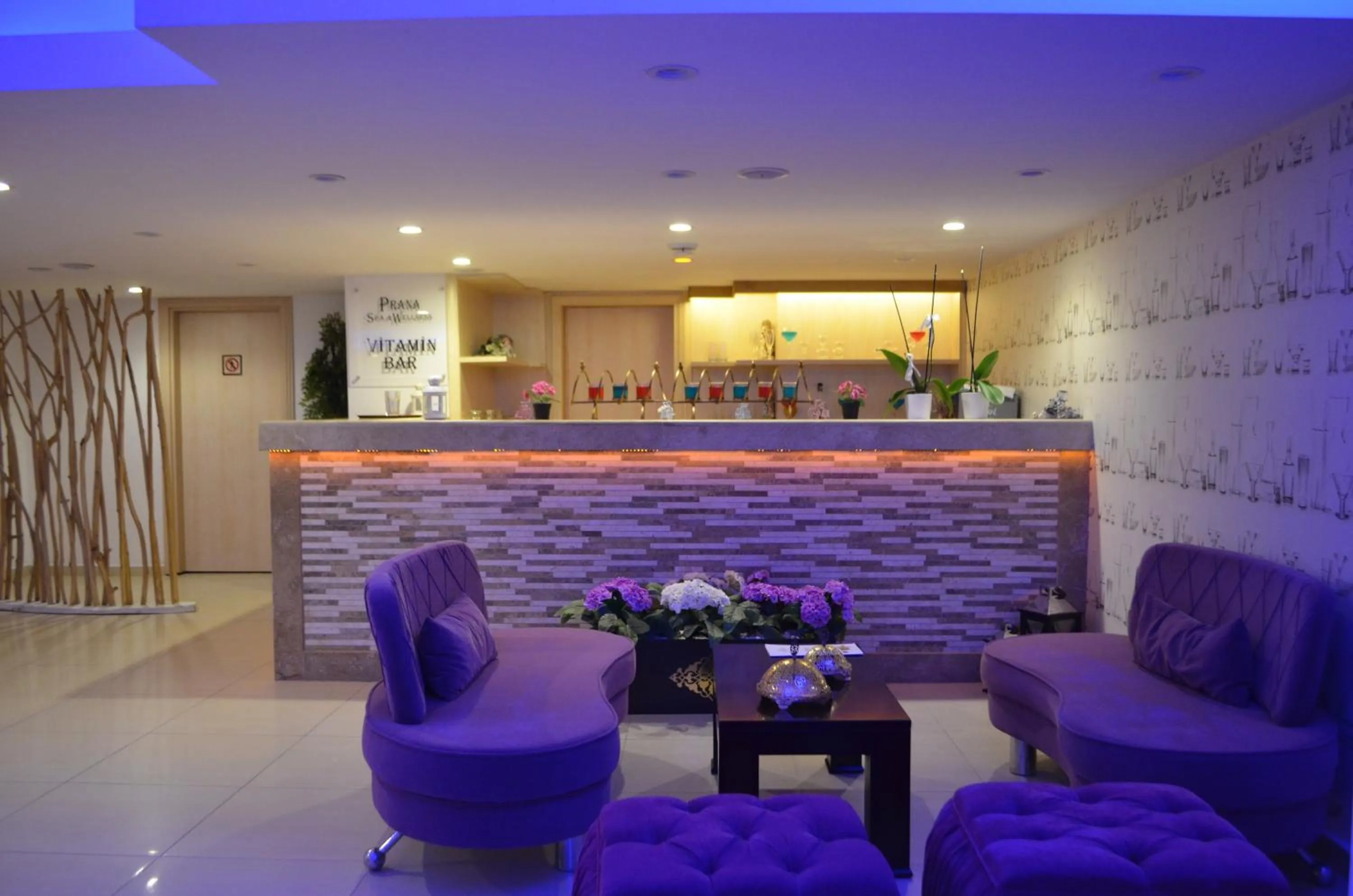 Lounge or bar in Asrin Park Hotel & Spa Convention Center