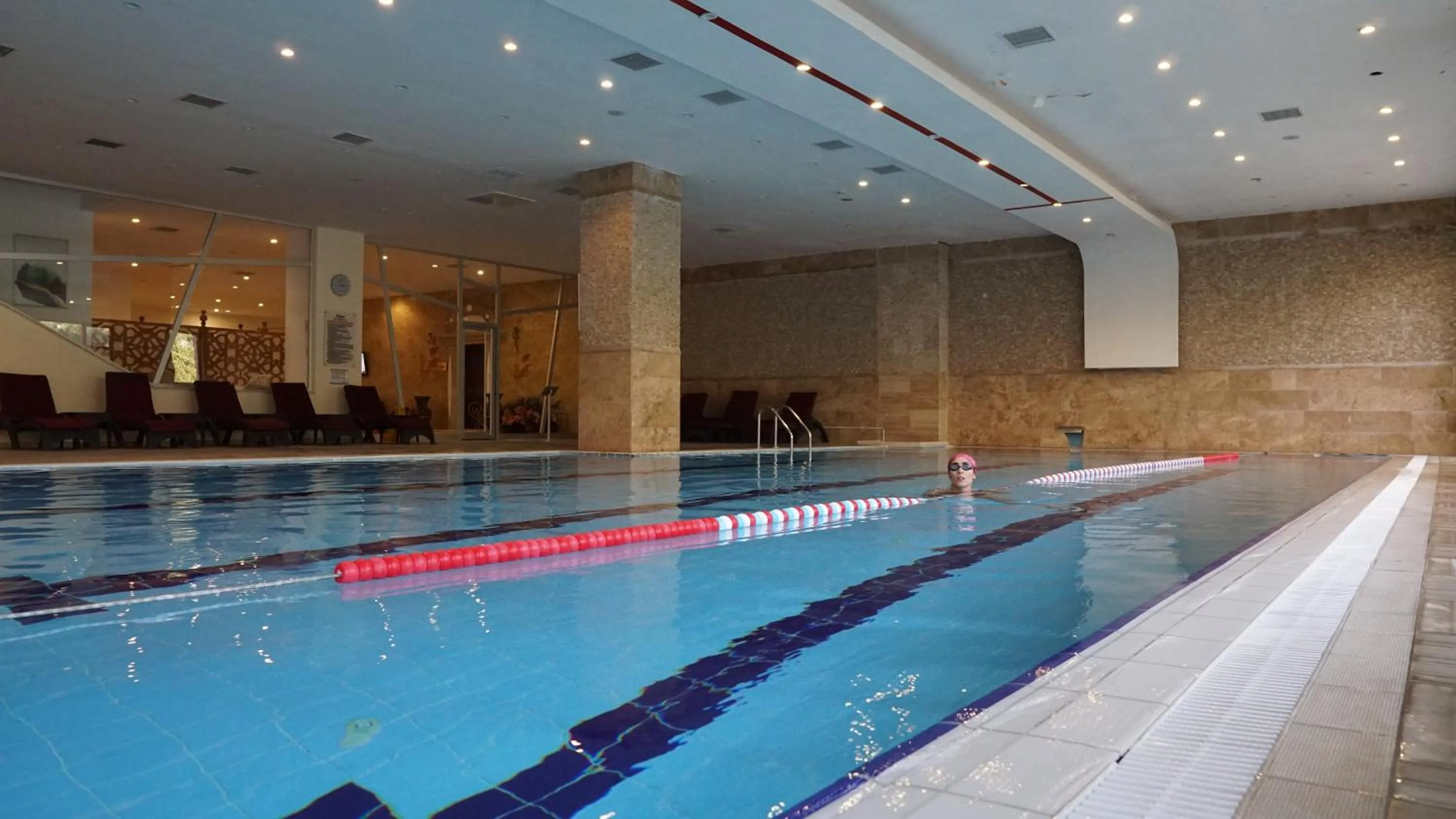 Swimming pool in Asrin Park Hotel & Spa Convention Center