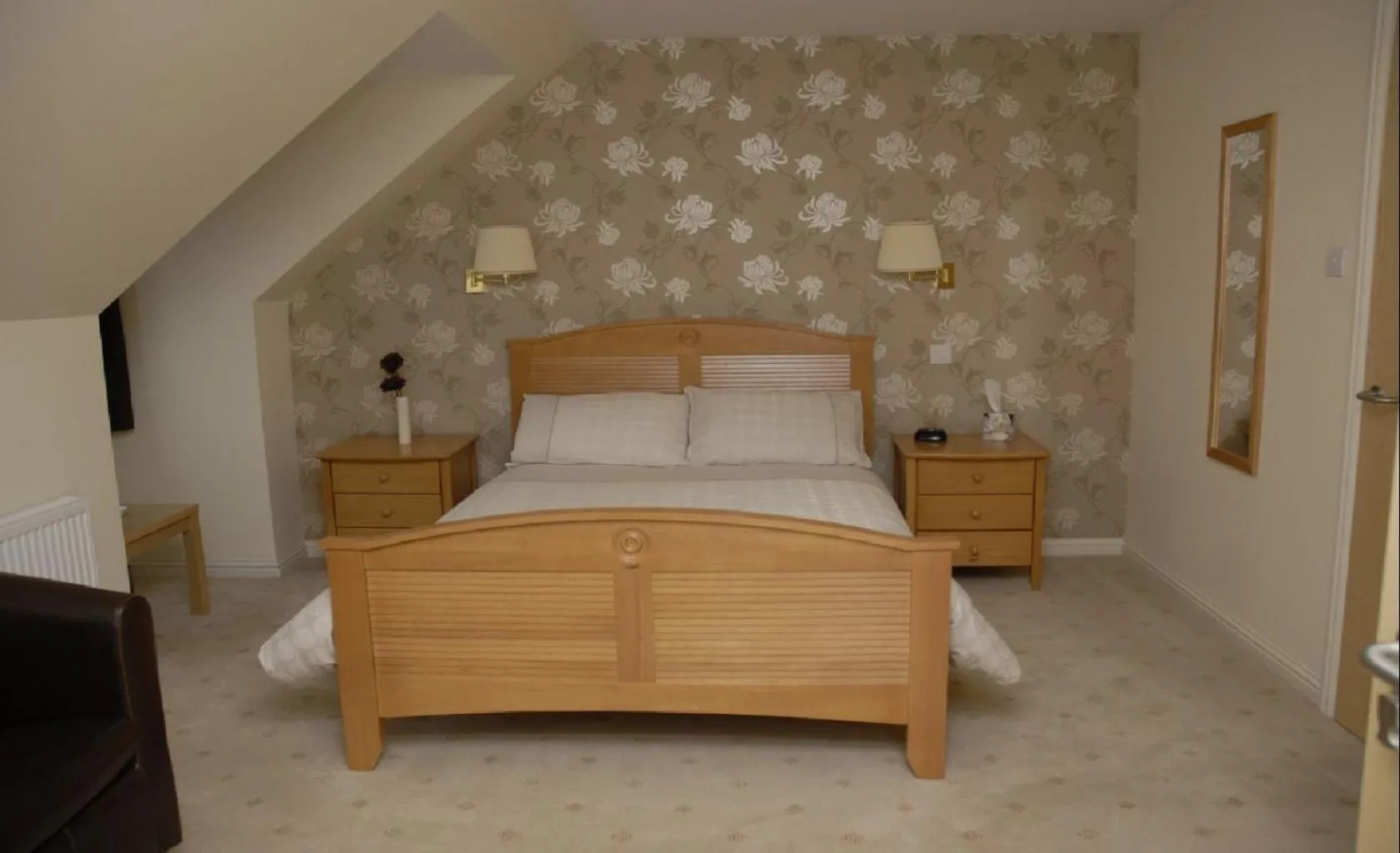 Bedroom, Bed in Ban-Car Hotel