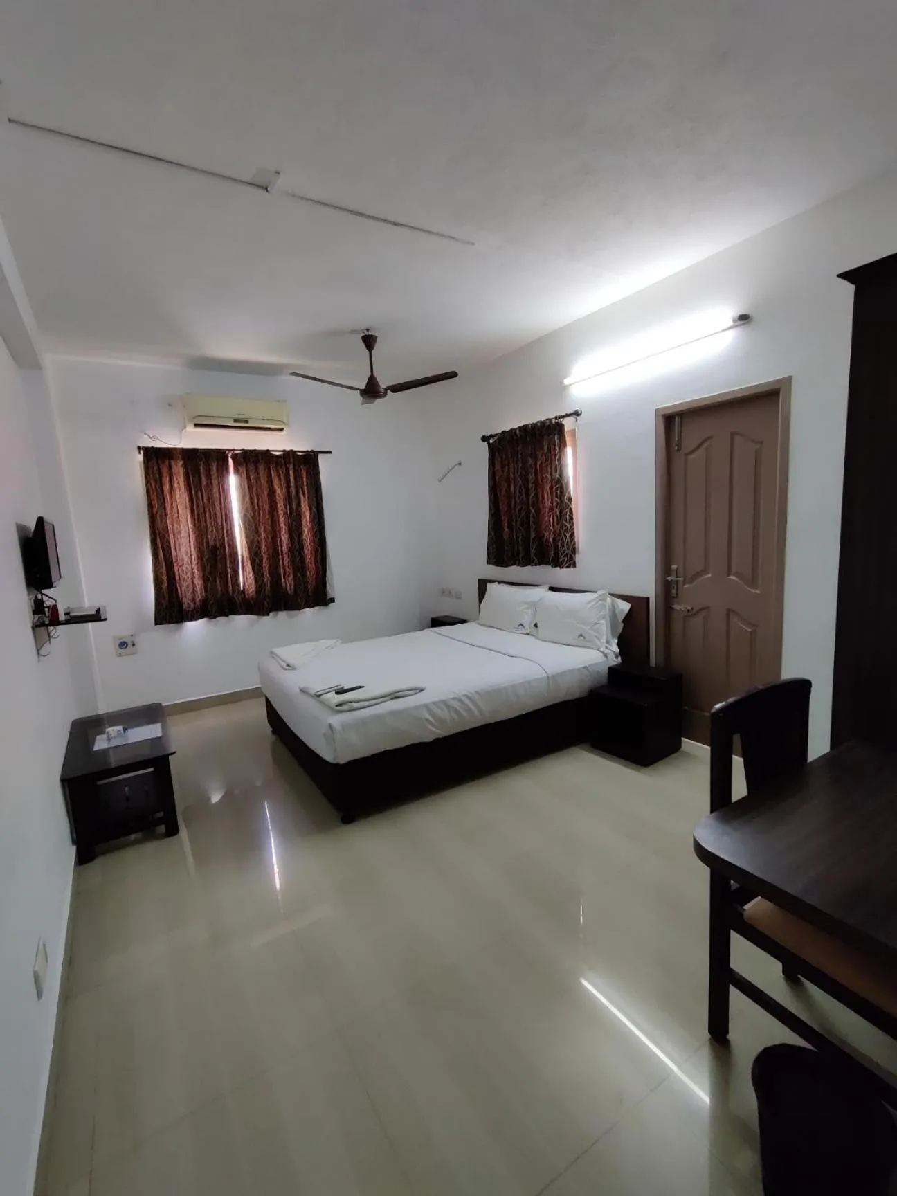 Swarna Sudarshan Service Apartments Sholinganallur