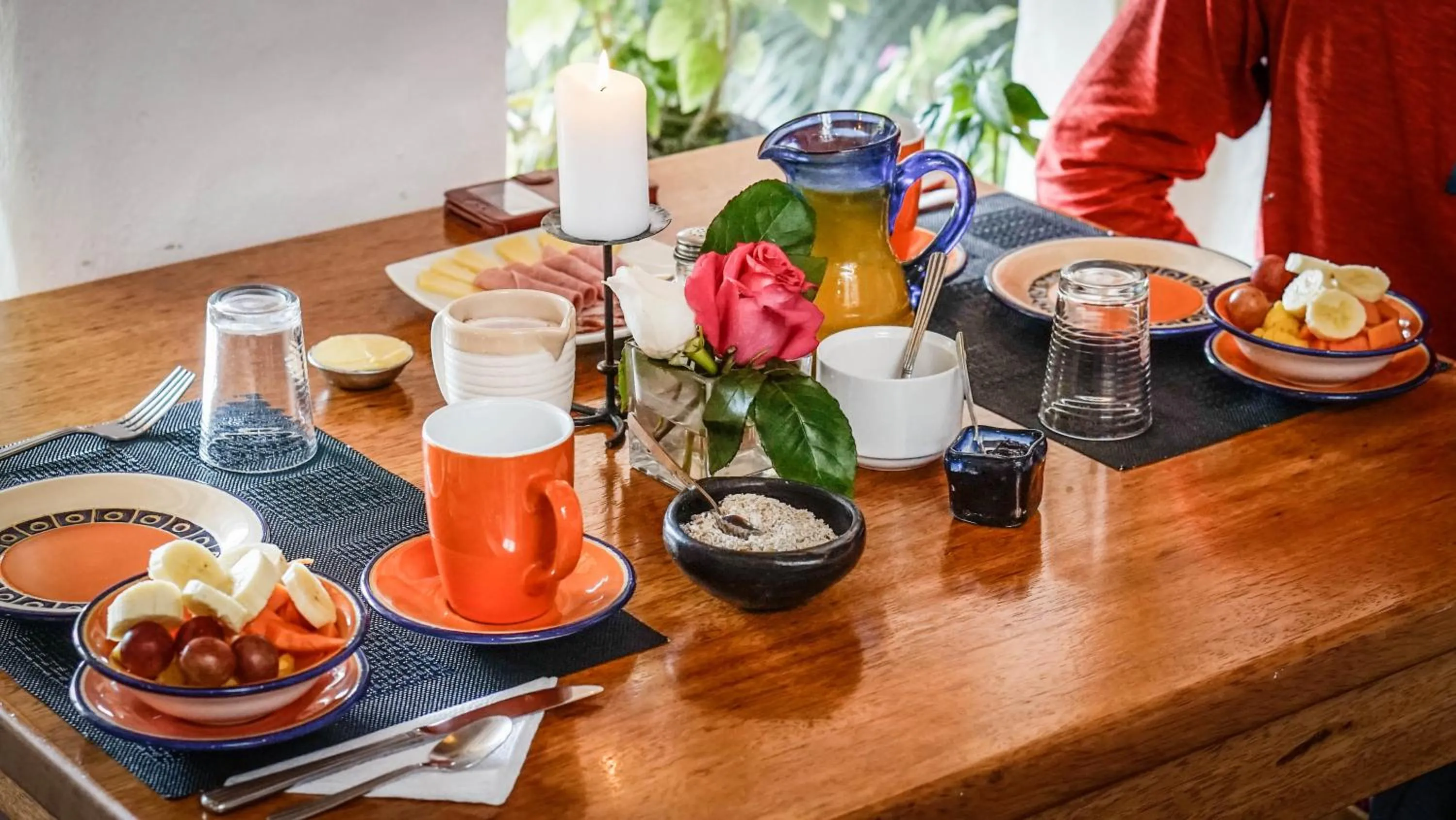 Buffet breakfast in Hosteria Museart Pantavi