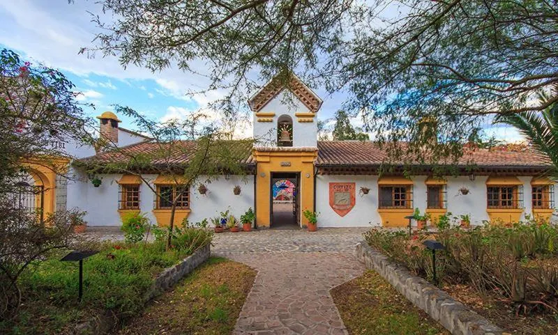 Garden view in Hosteria Museart Pantavi