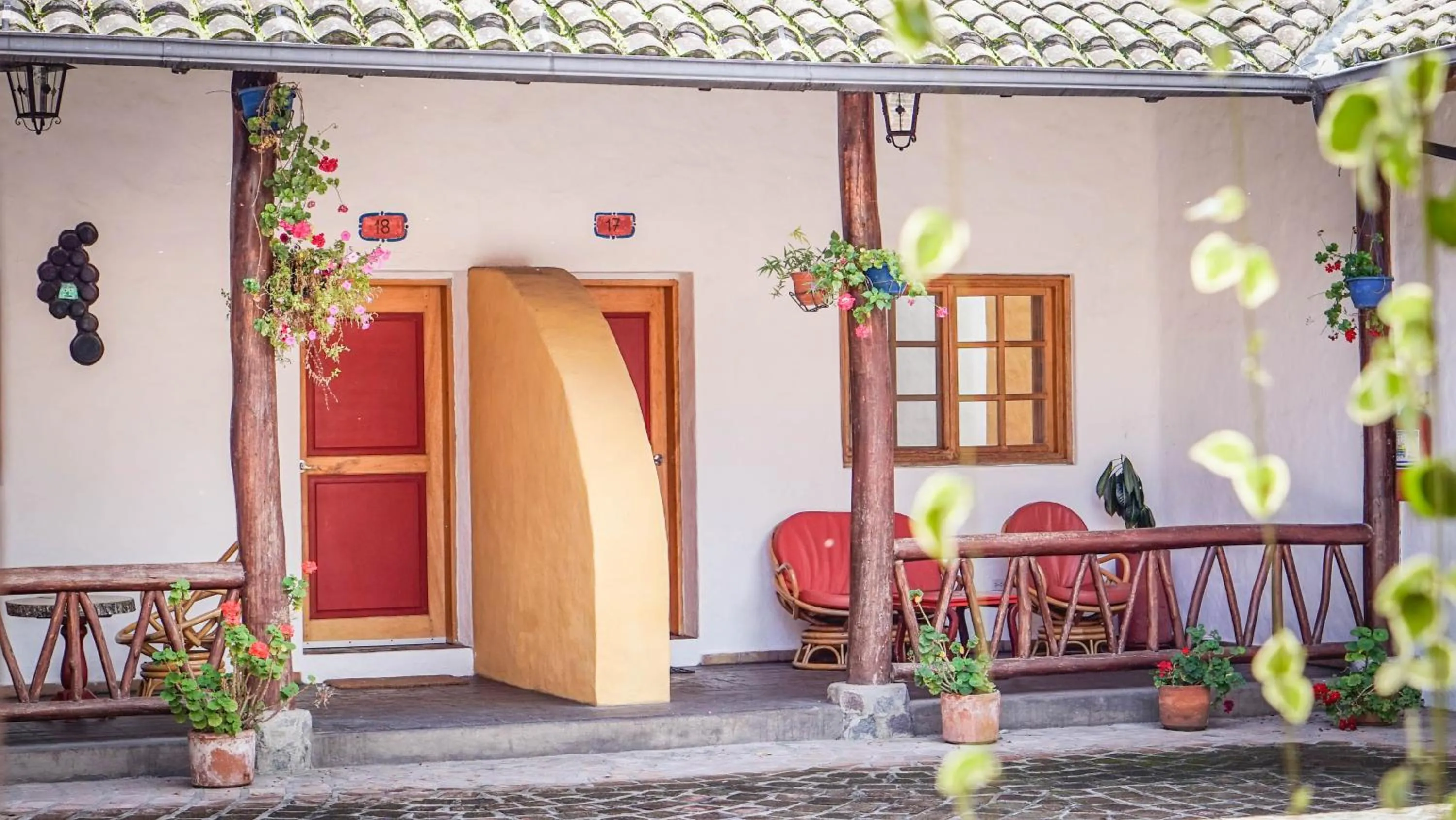 Patio in Hosteria Museart Pantavi