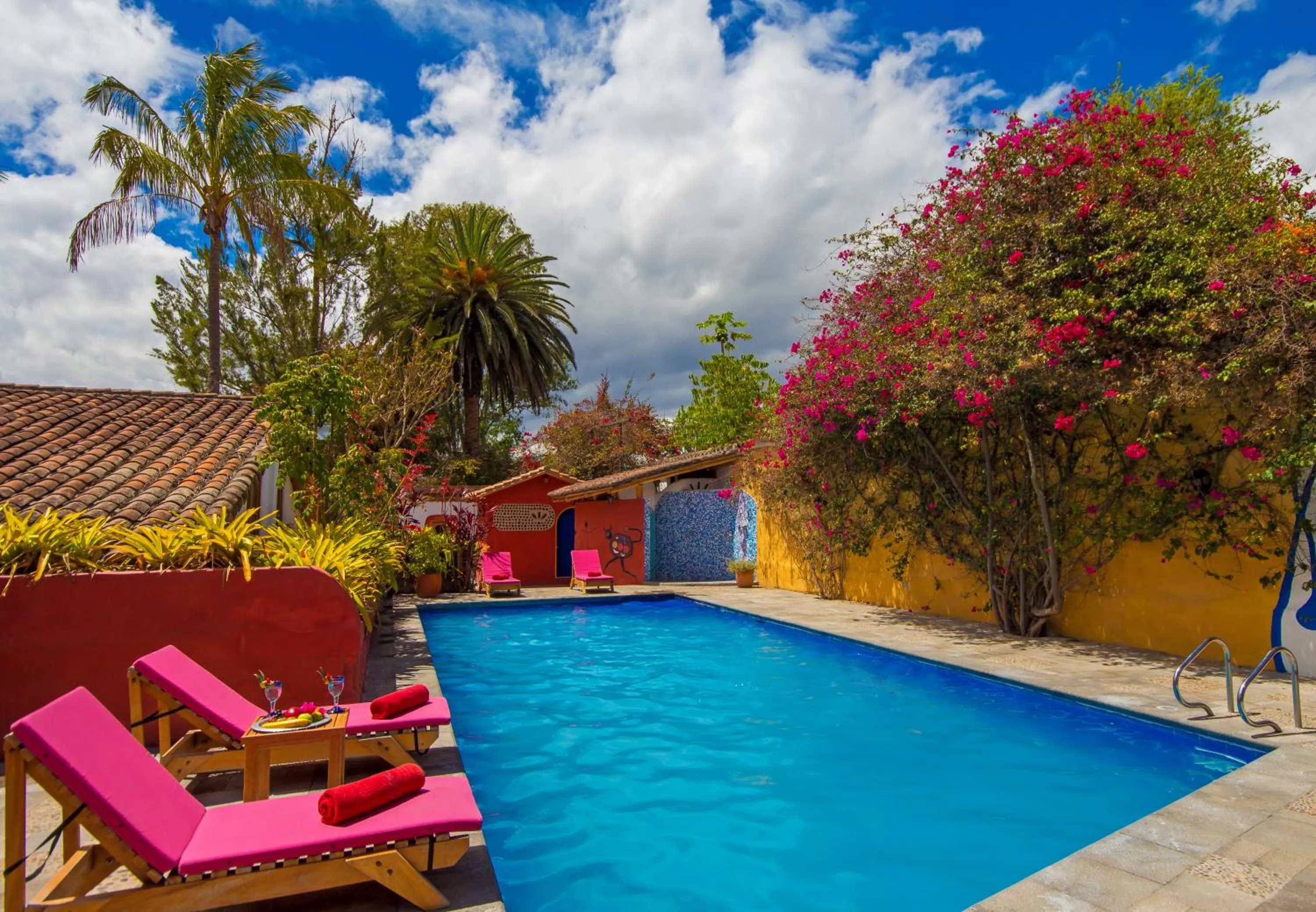 Swimming pool in Hosteria Museart Pantavi