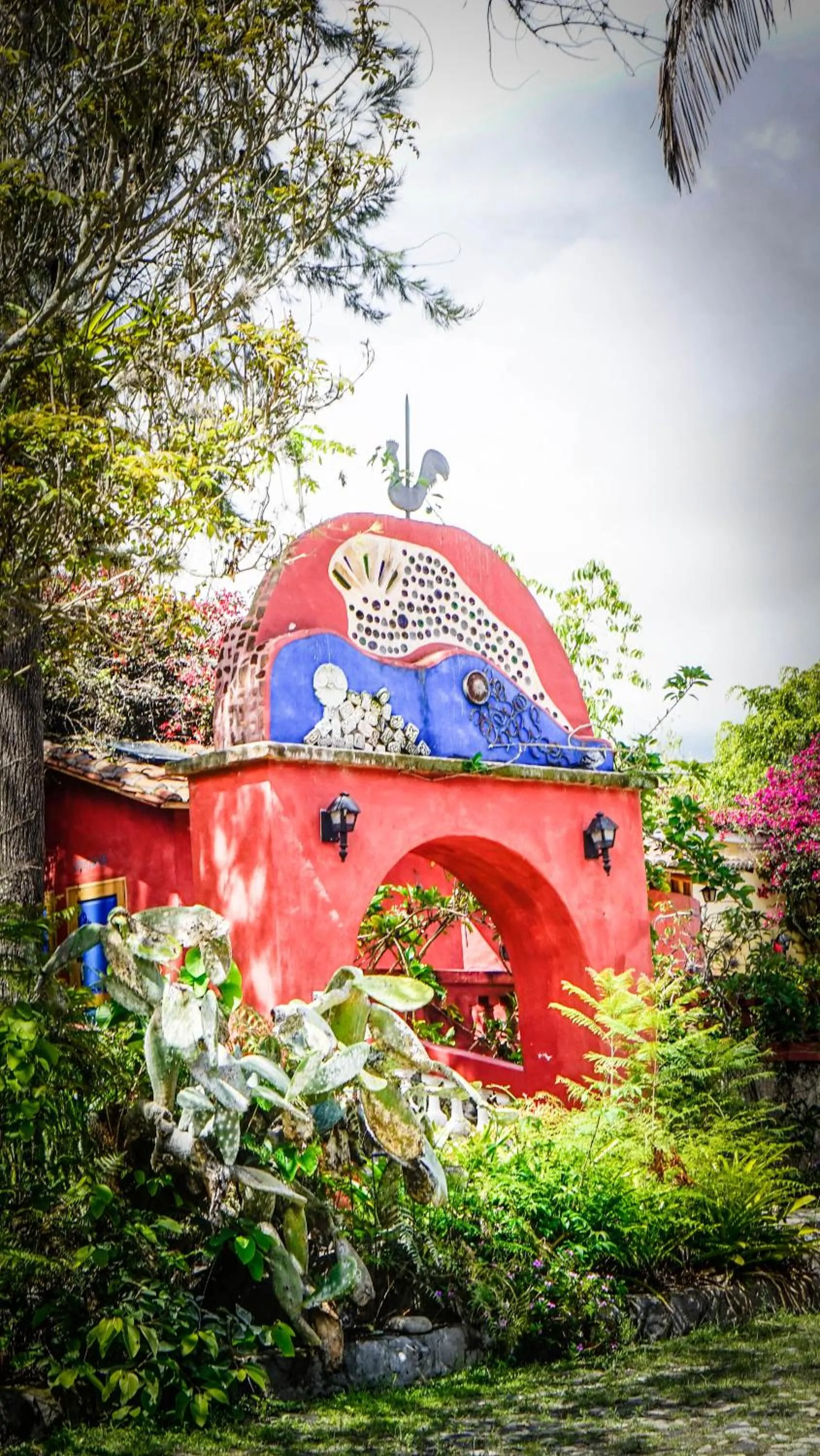 Facade/entrance in Hosteria Museart Pantavi