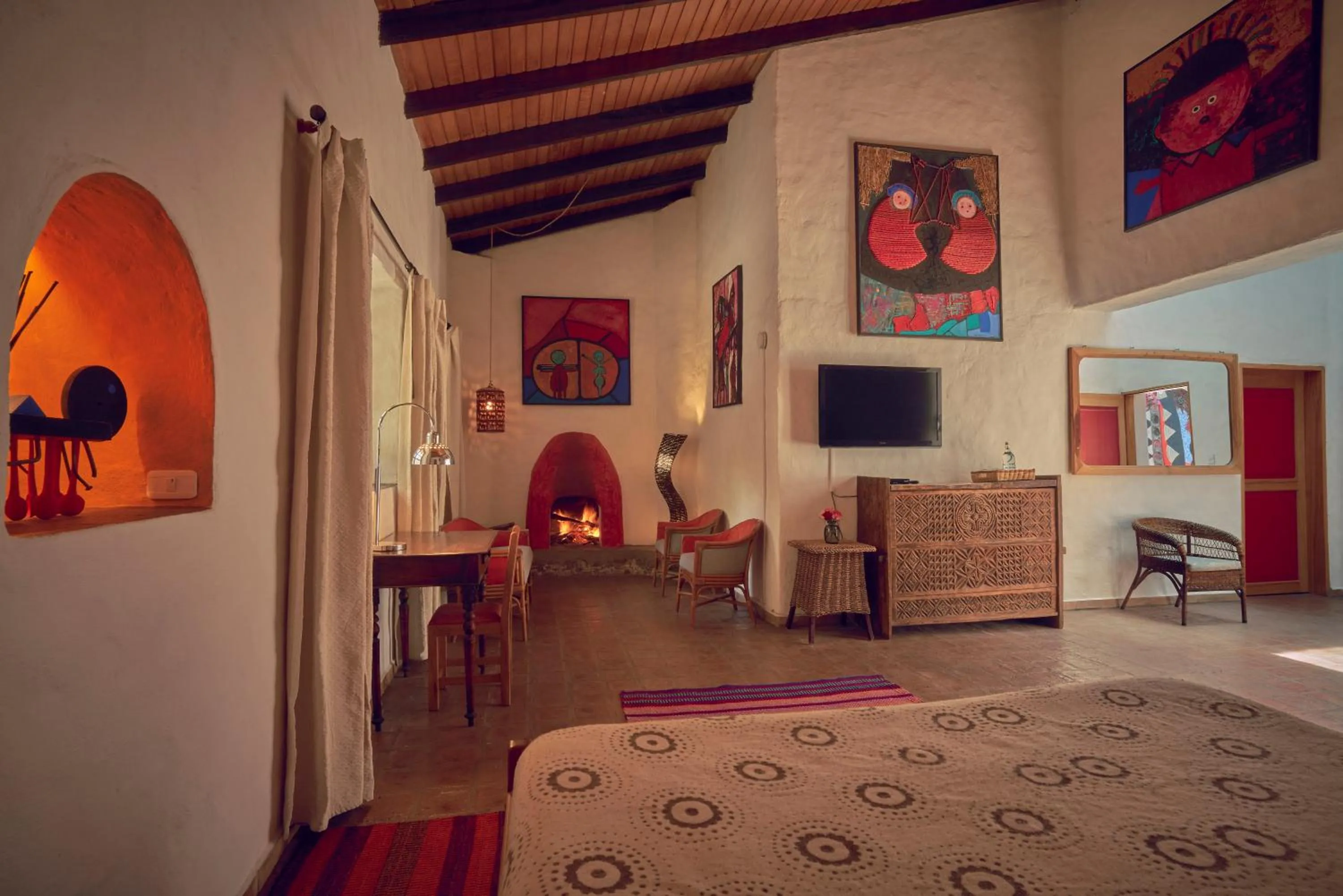 Photo of the whole room in Hosteria Museart Pantavi