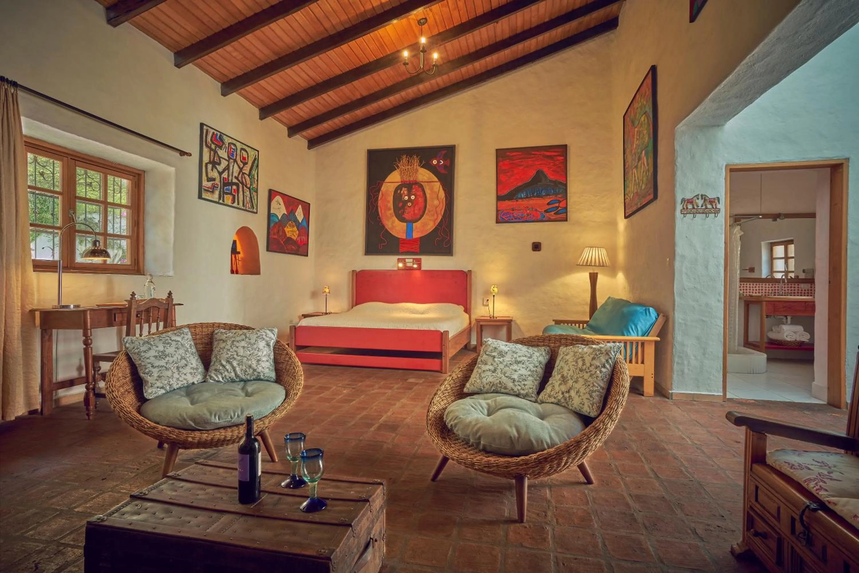 Photo of the whole room in Hosteria Museart Pantavi