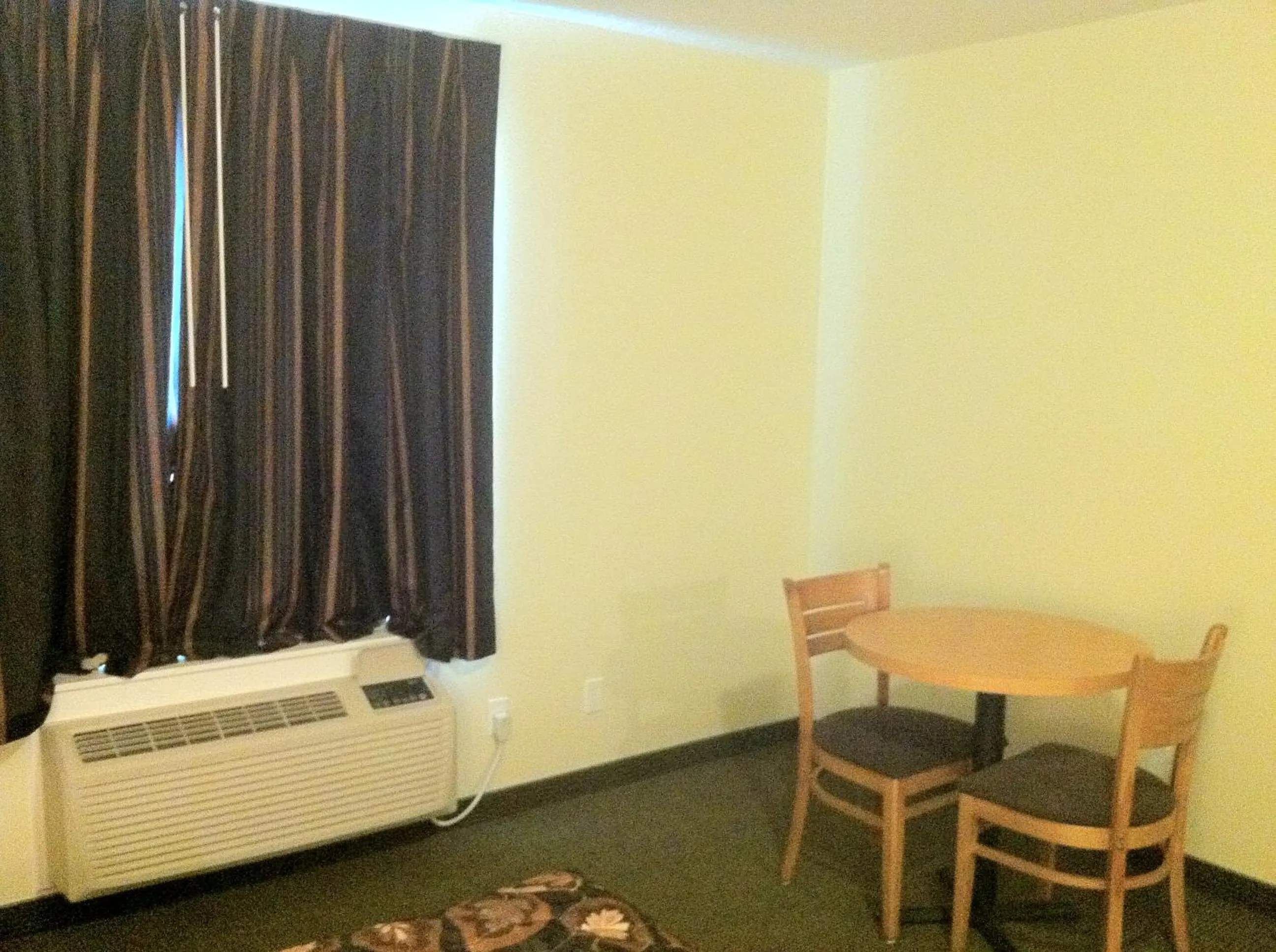 Decorative detail, Bed in Circle 6 Motel