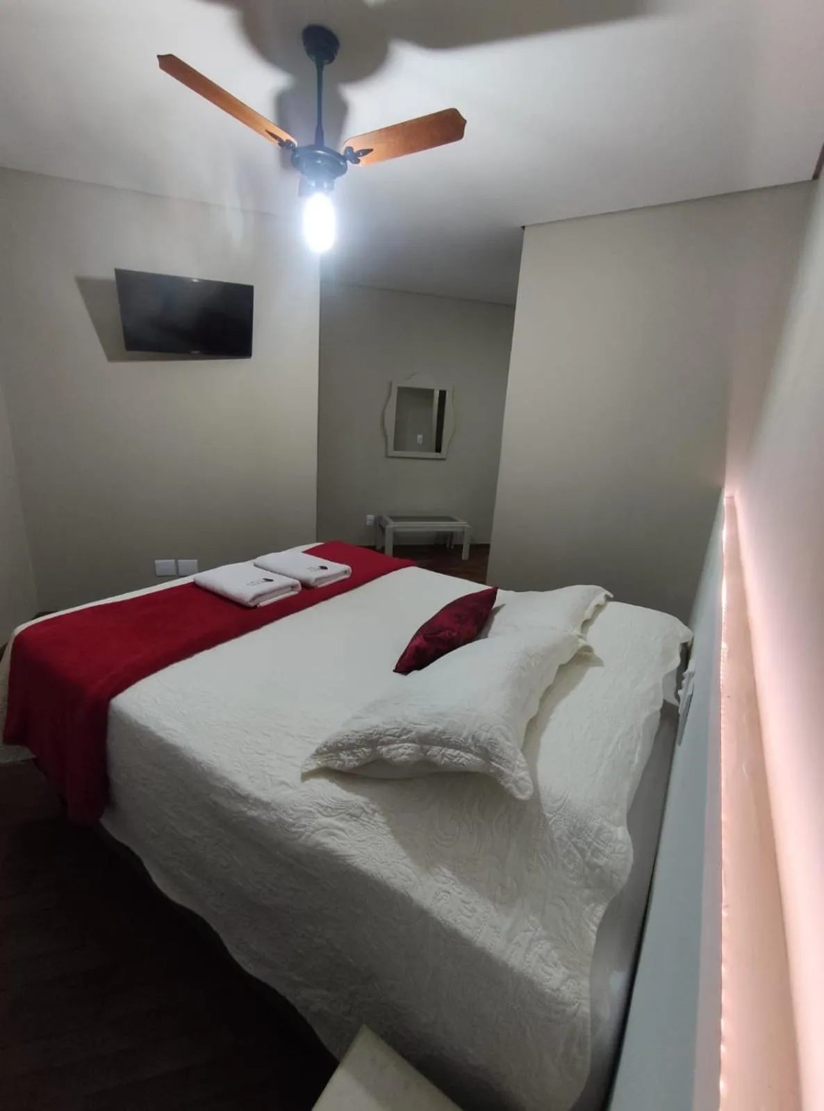 TV and multimedia, Bed in Café Palace Hotel