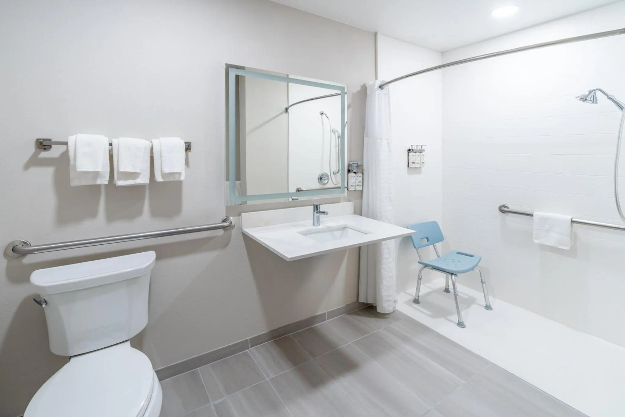 Photo of the whole room in Holiday Inn Express & Suites Denver North - Thornton by IHG