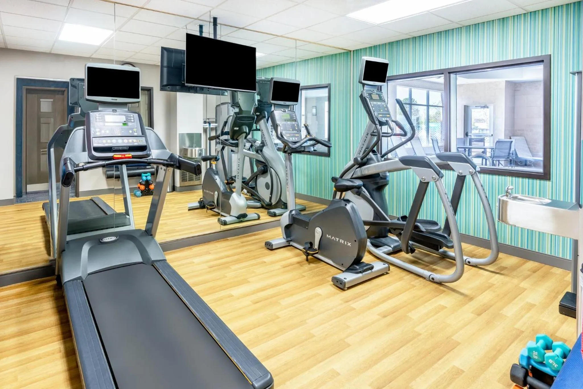 Fitness centre/facilities in Holiday Inn Express & Suites Denver North - Thornton by IHG
