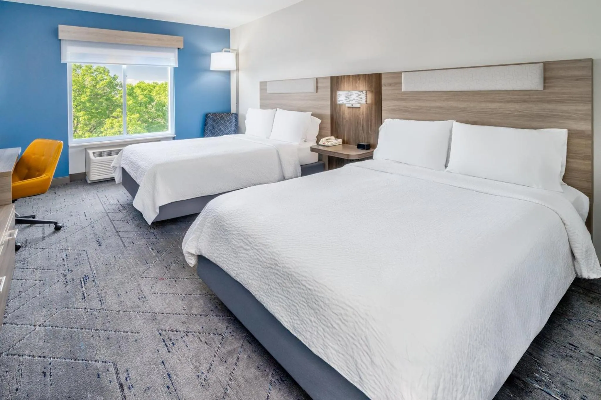 Photo of the whole room, Bed in Holiday Inn Express & Suites Denver North - Thornton by IHG