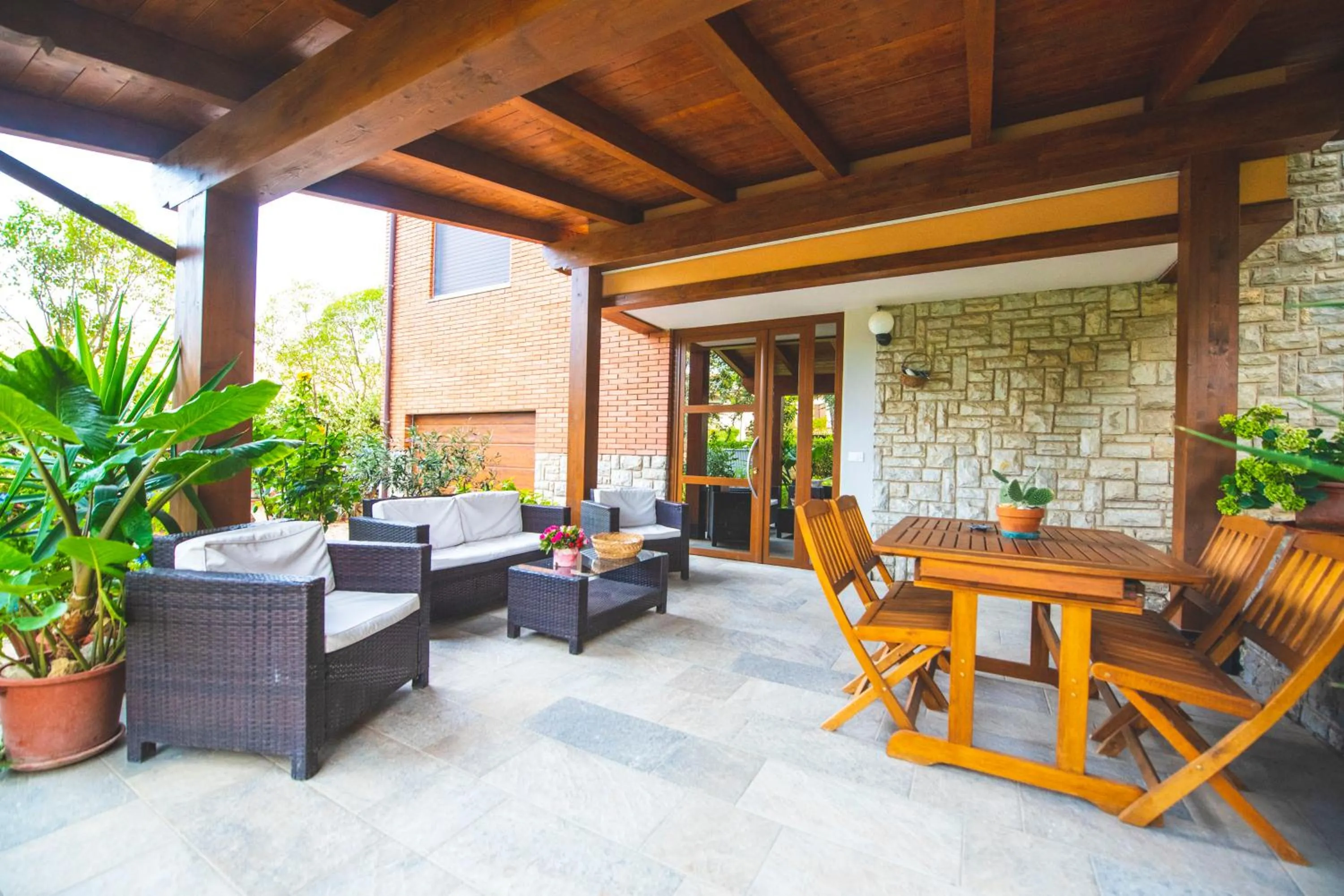 Patio in B&B Il Girasole