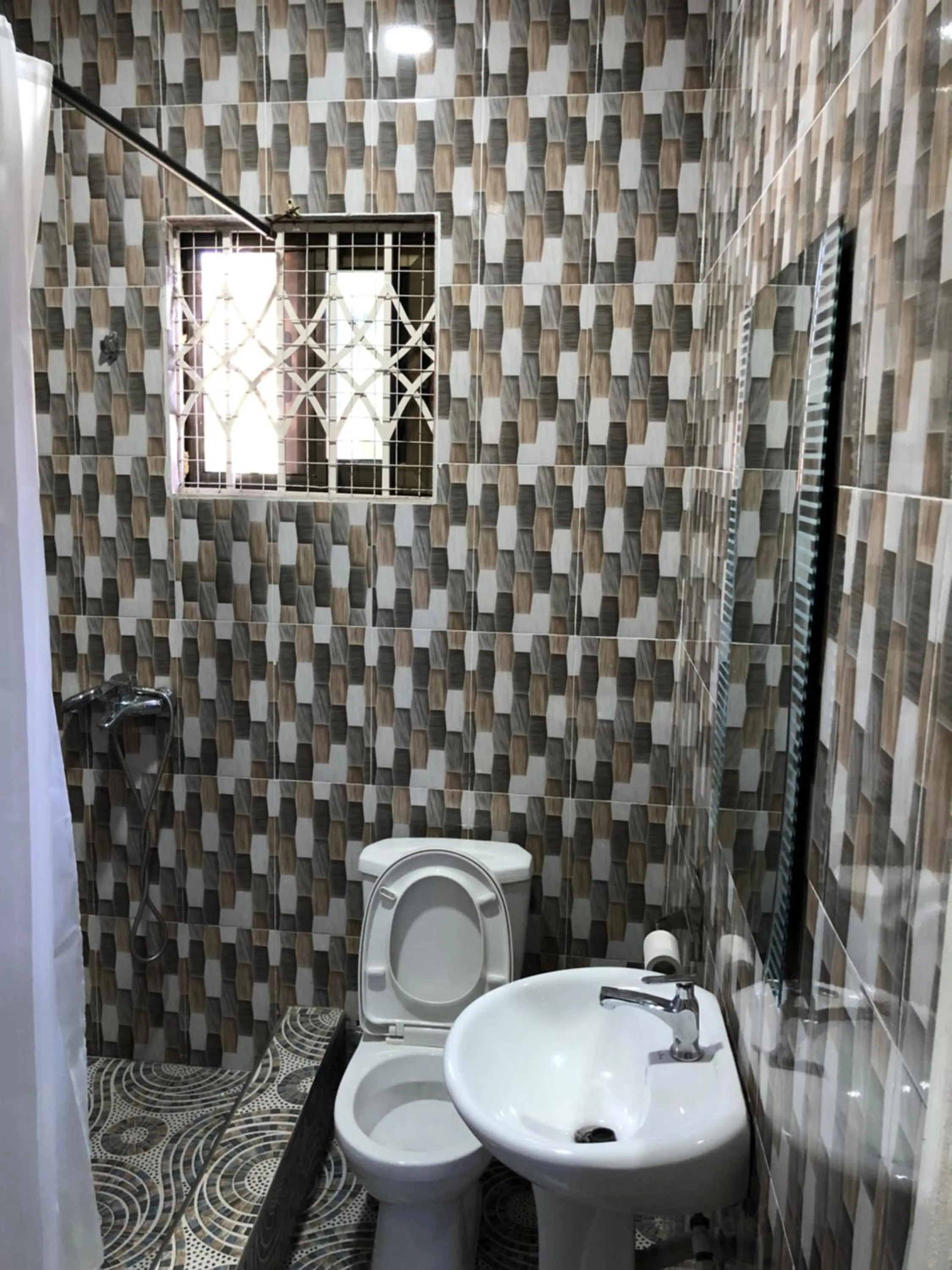 Bathroom in Bonsukoda Lodge