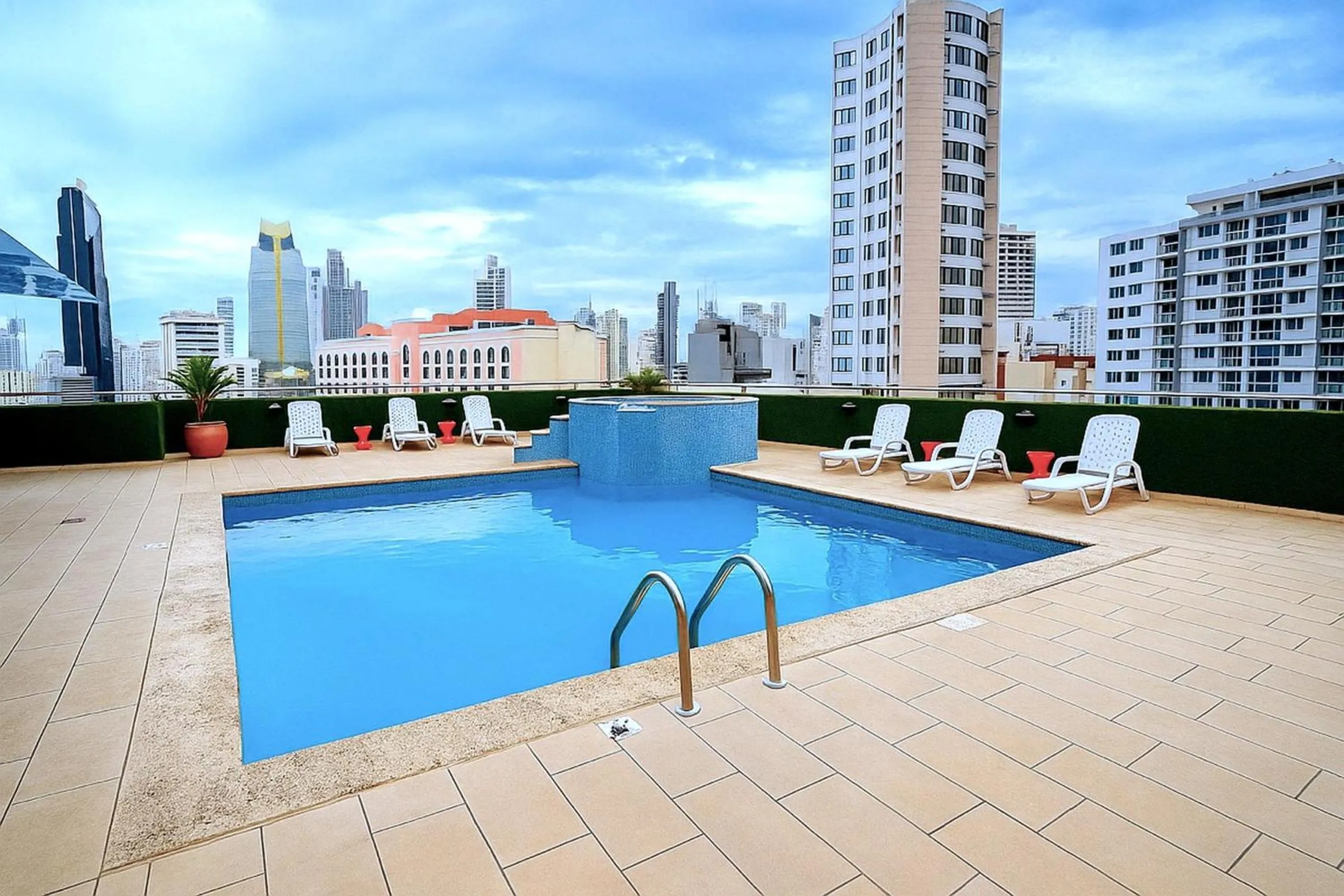 Pool view in Tryp by Wyndham Panama Centro