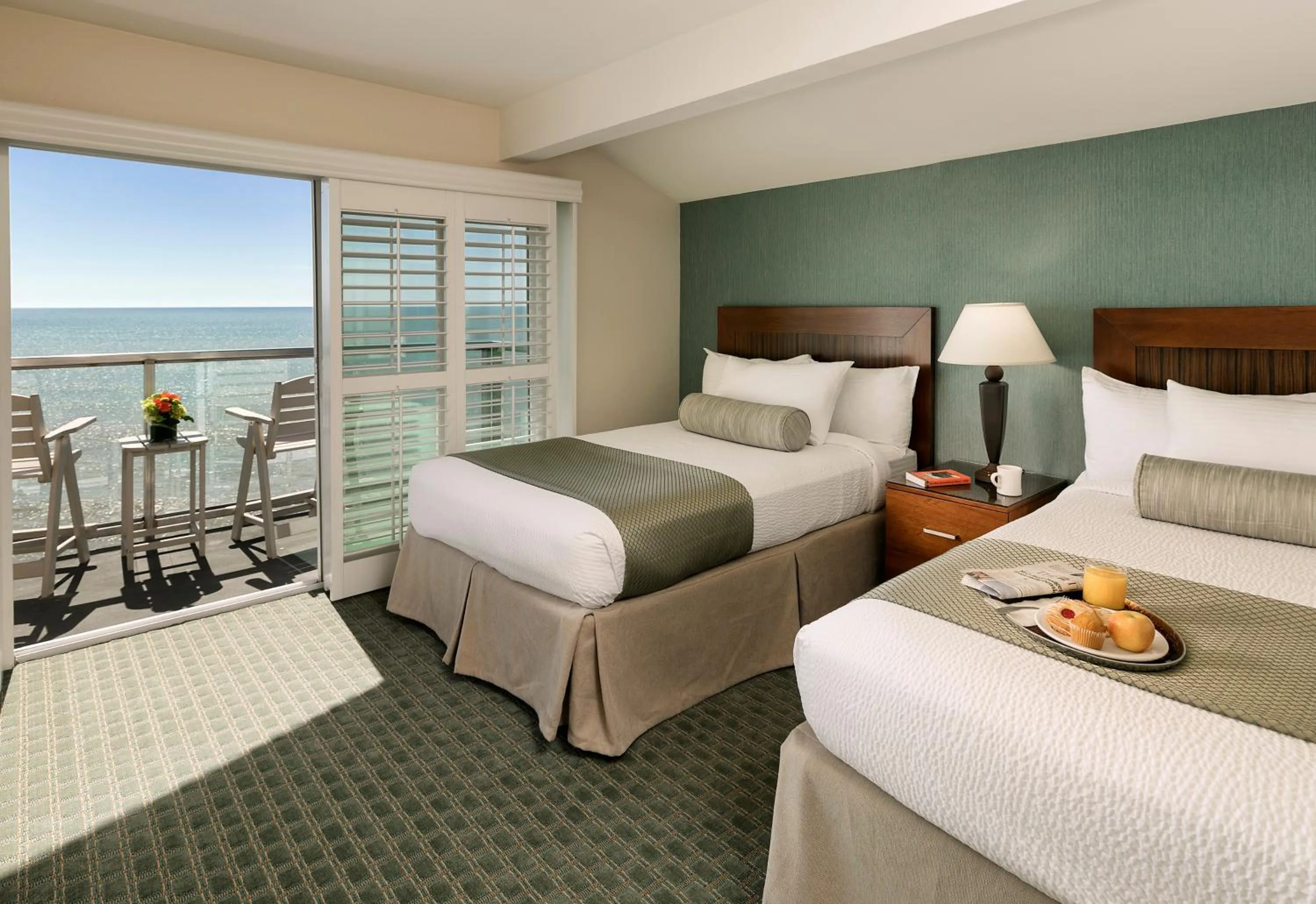 Bed in Shore Cliff Hotel