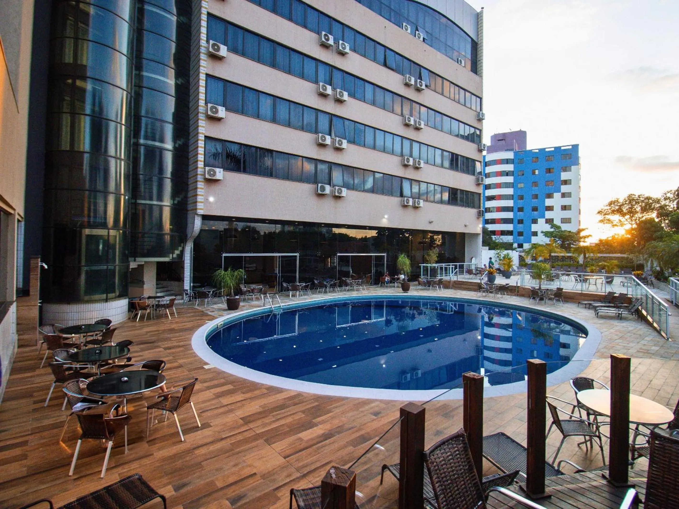 Pool view in Continental Inn