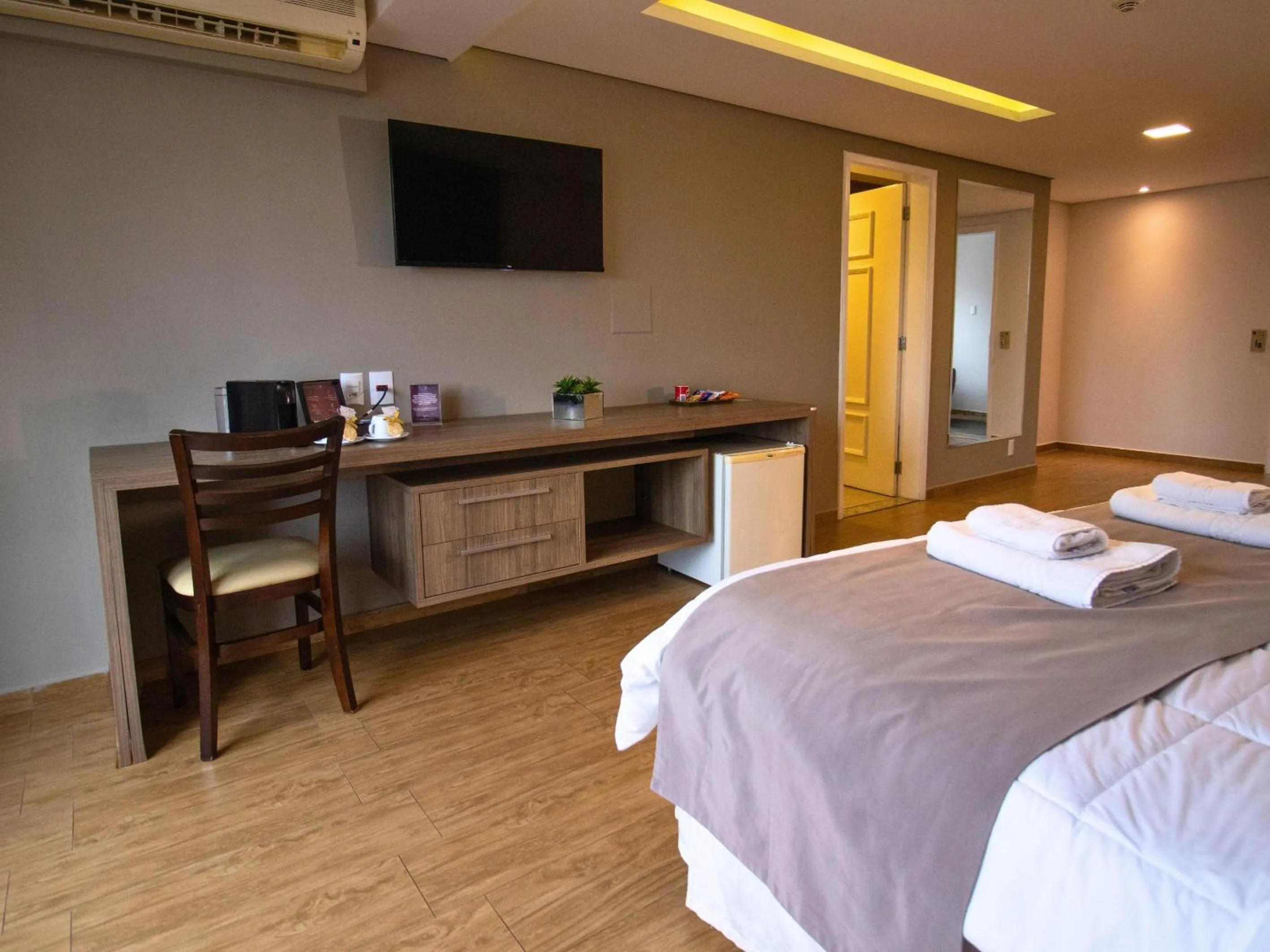 Bed in Continental Inn