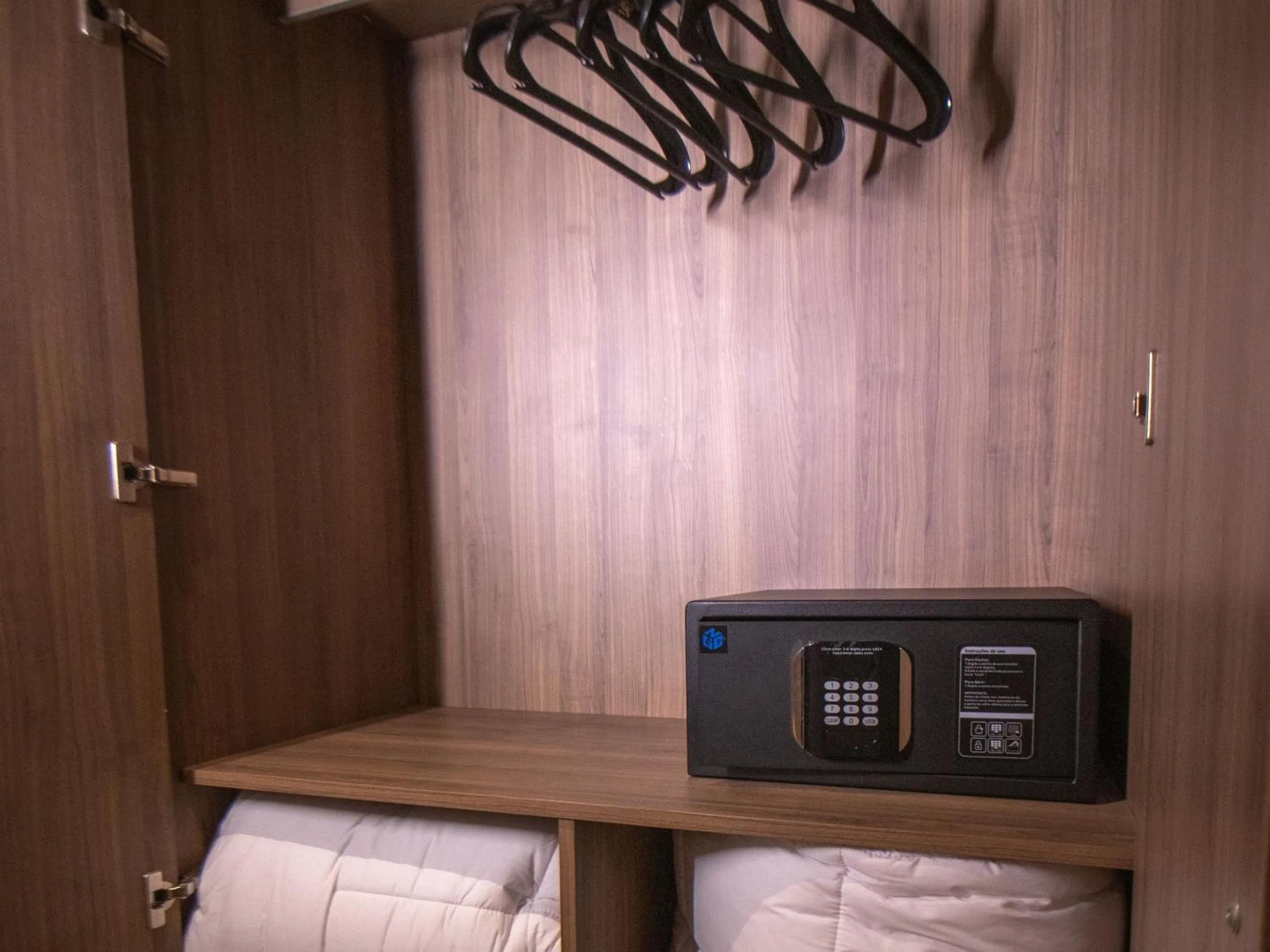 safe in Continental Inn