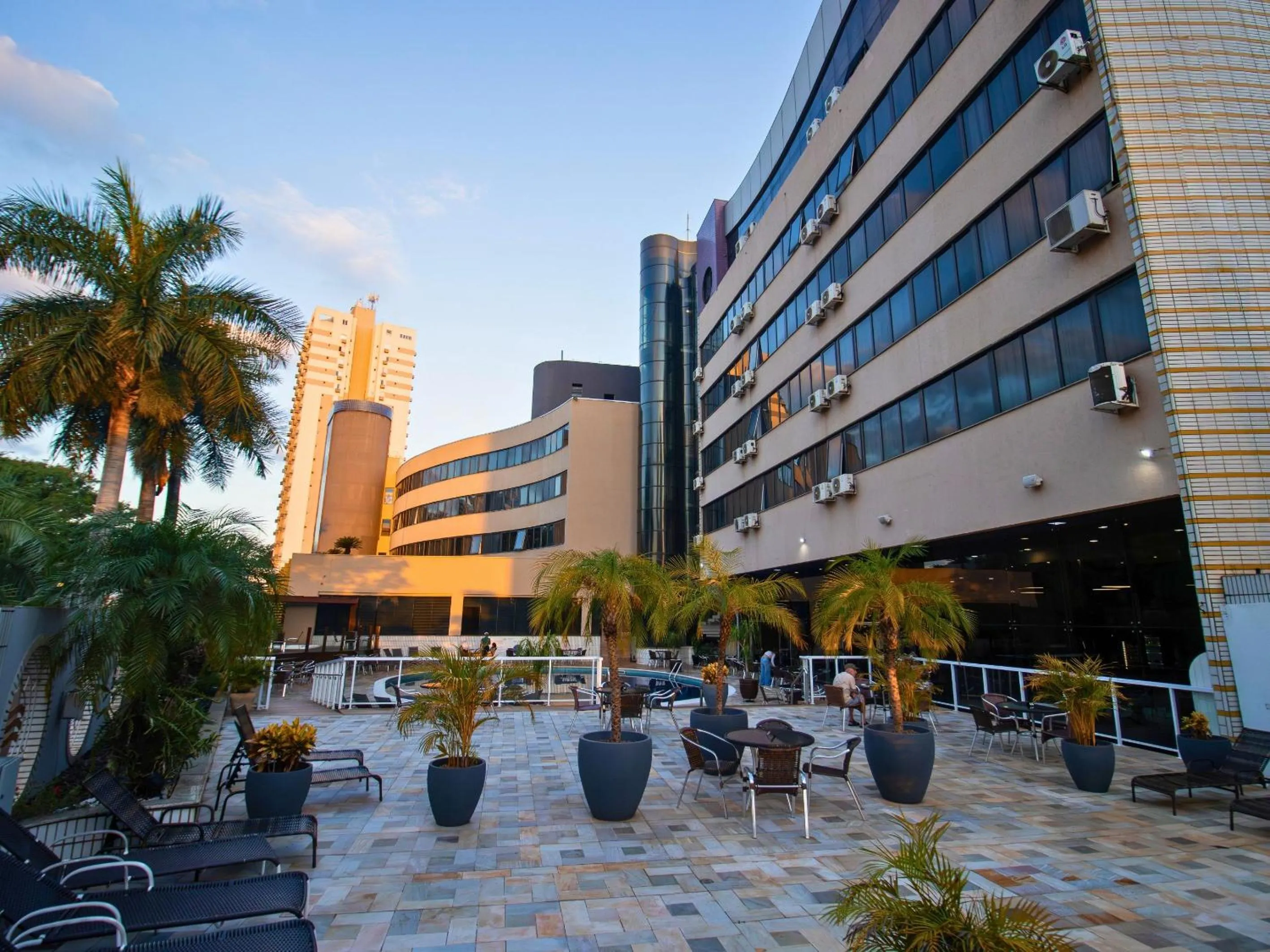 Swimming pool in Continental Inn