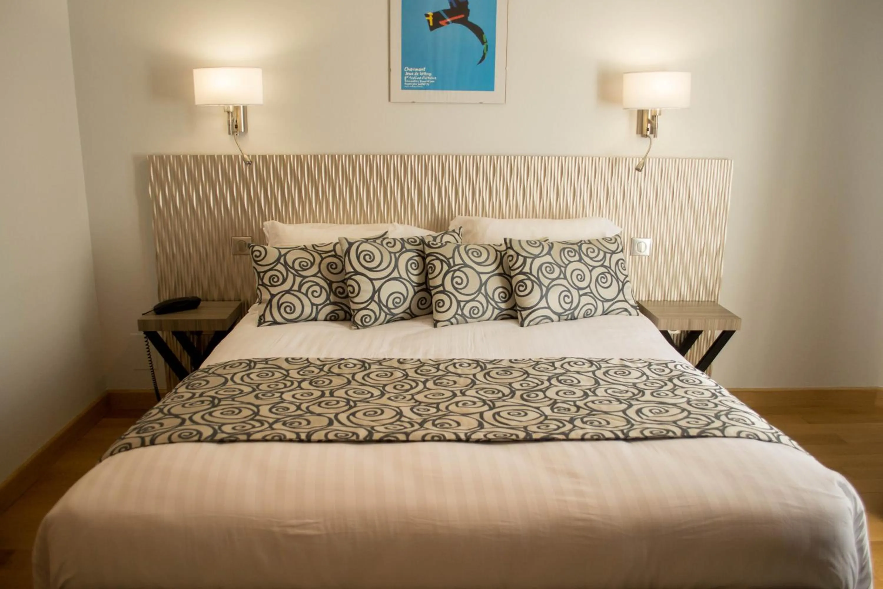 Bed in Hôtel Restaurant Des Remparts