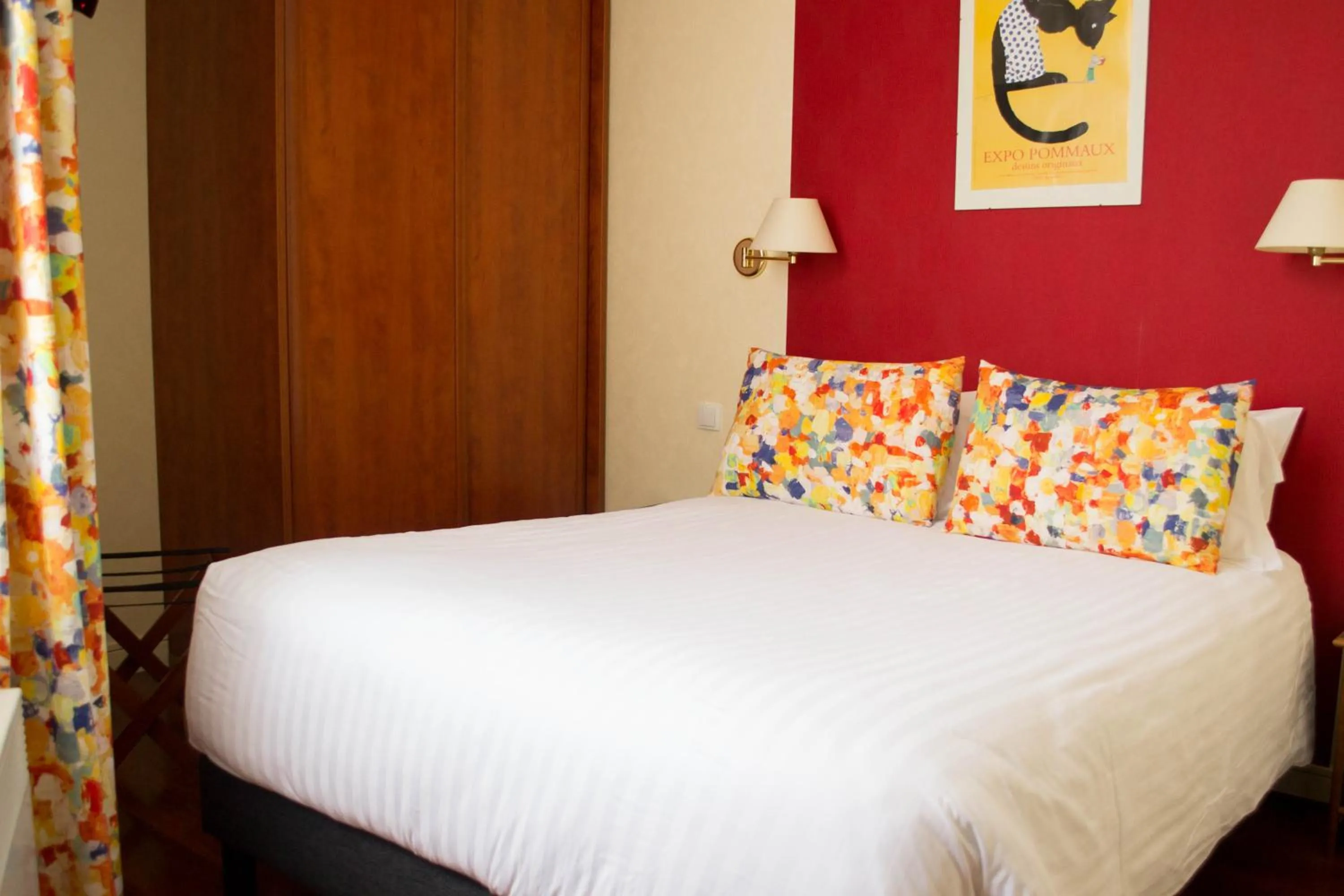 Bed in Hôtel Restaurant Des Remparts