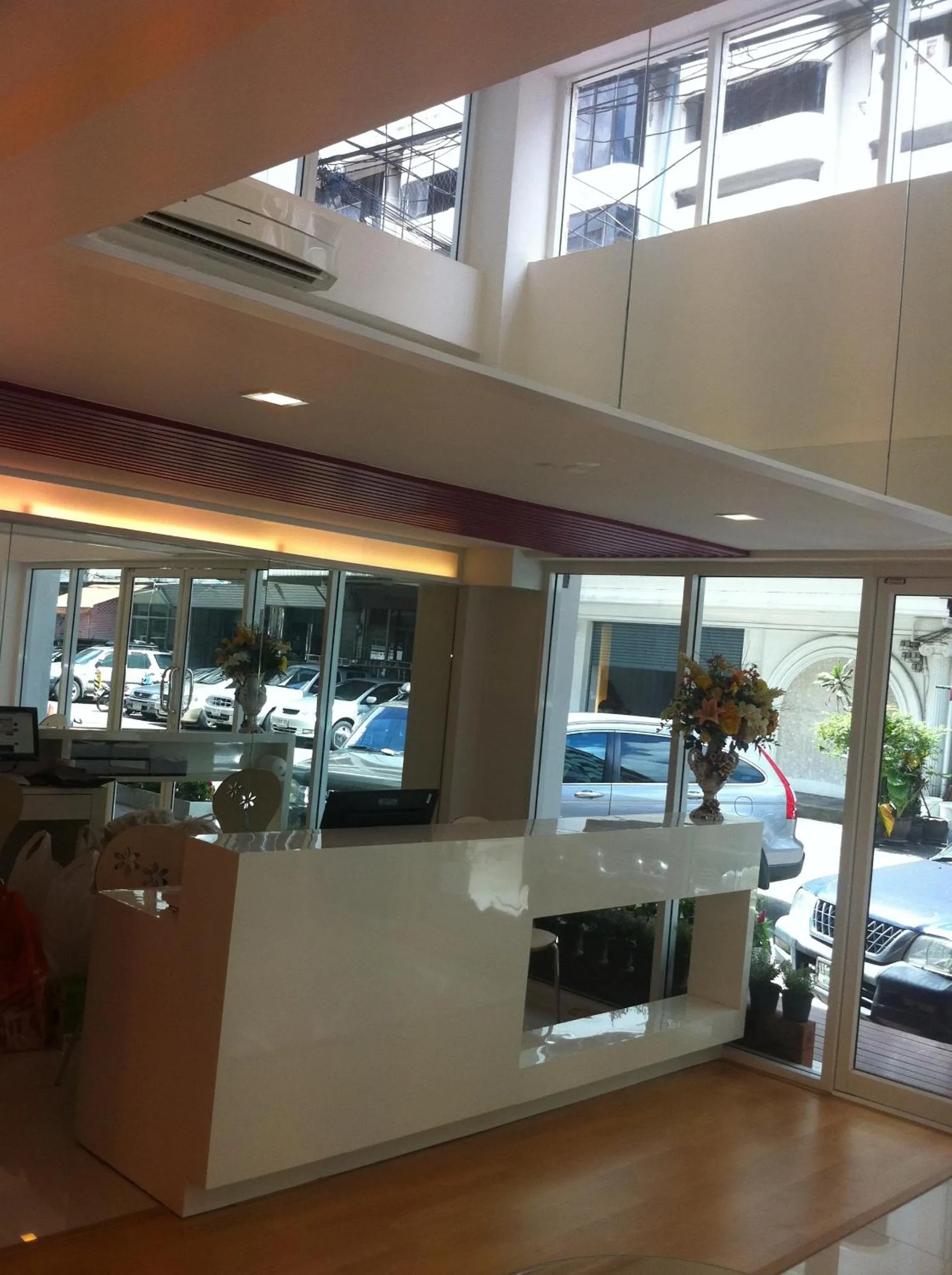 Lobby or reception in Nantra Ekkamai Hotel