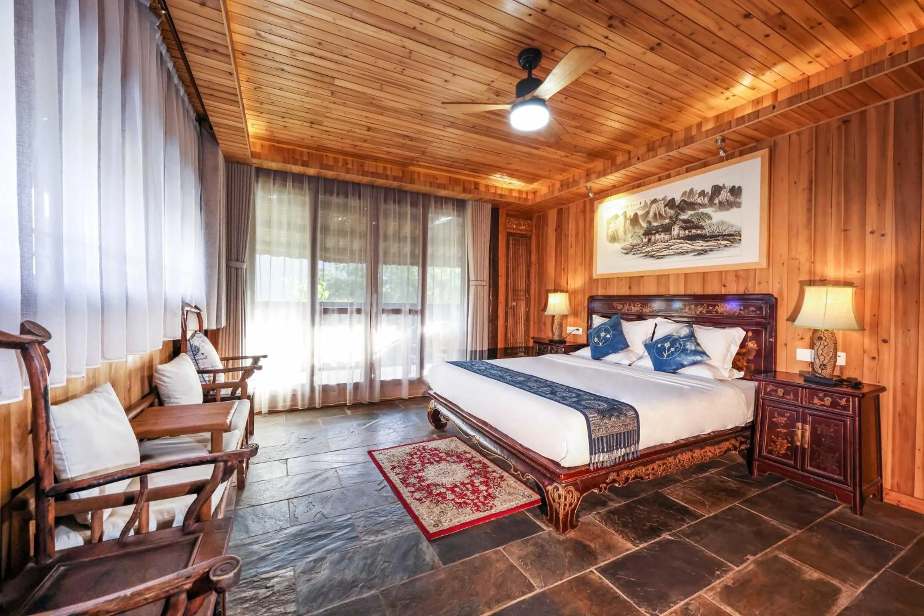 Bed in Yangshuo Tea Cozy--one way Free pick up from airport or TS 4 nights