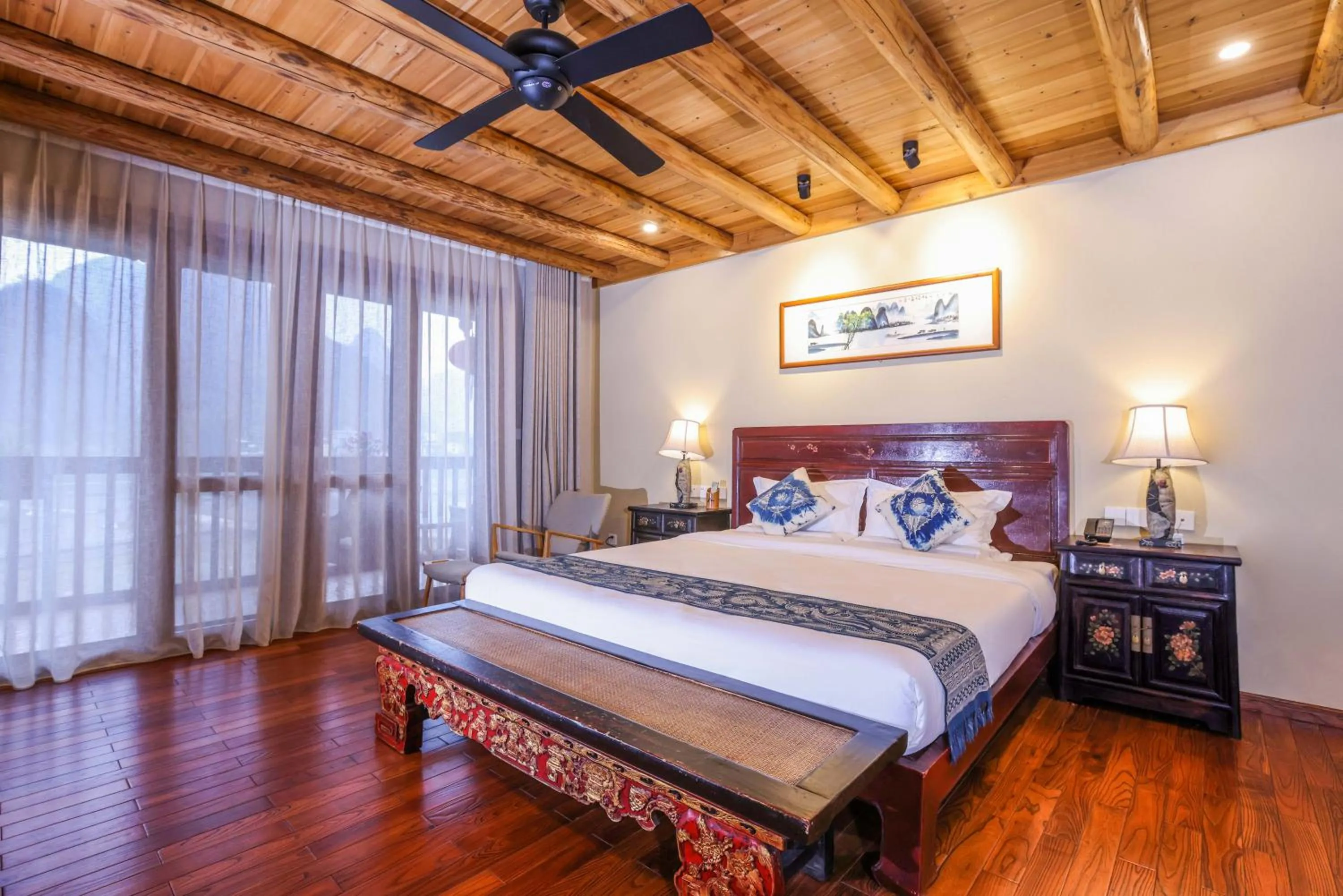 Bed in Yangshuo Tea Cozy--one way Free pick up from airport or TS 4 nights